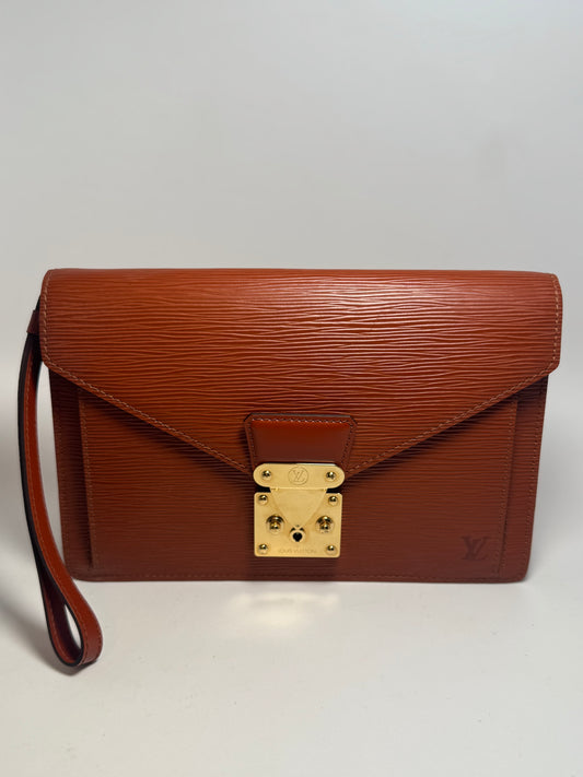 Louis Vuitton Epi Serie Draggone Clutch/Wristlet