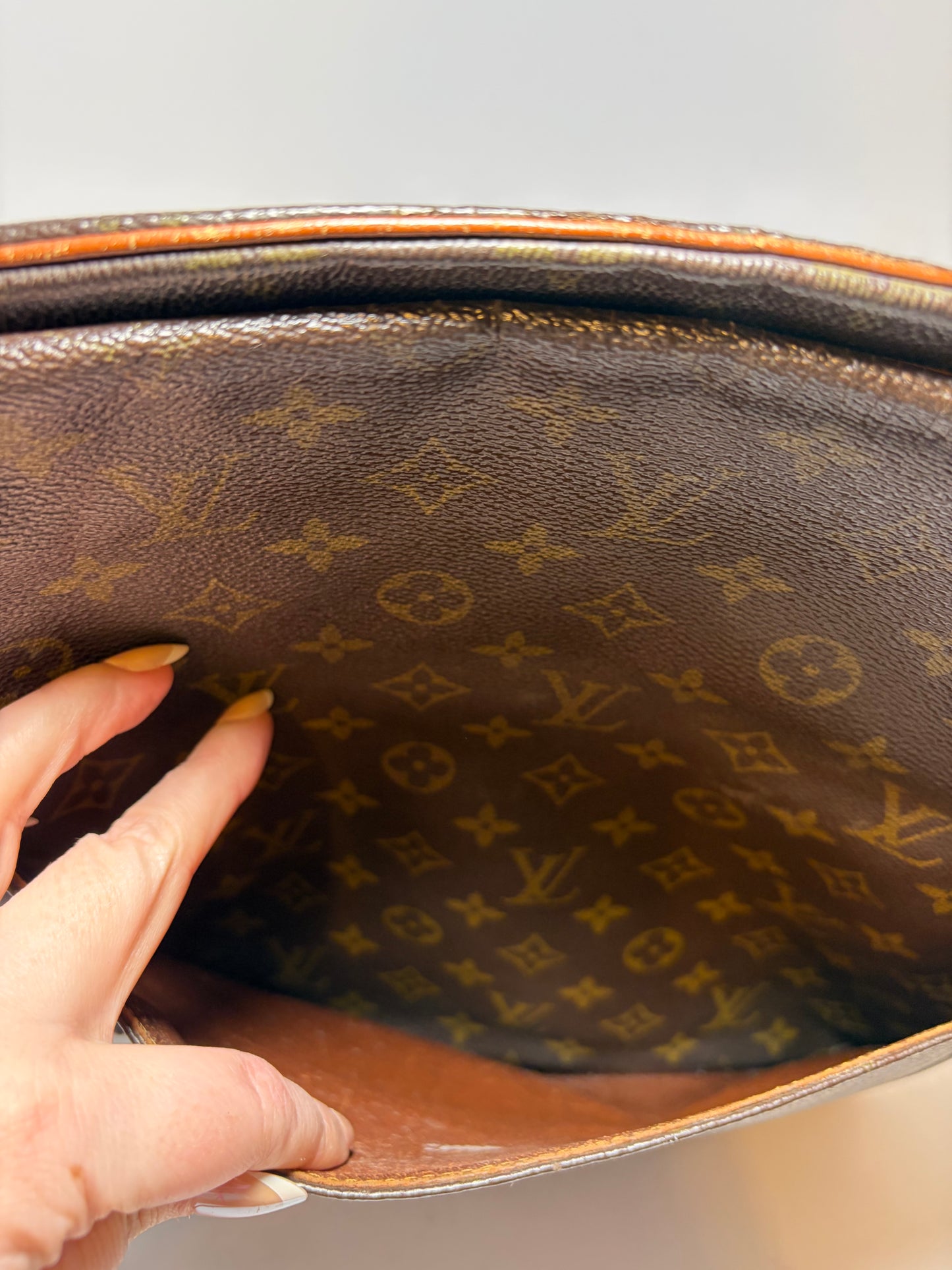 Louis Vuitton Marceau GM Messenger monogram shoulder bag- fair condition