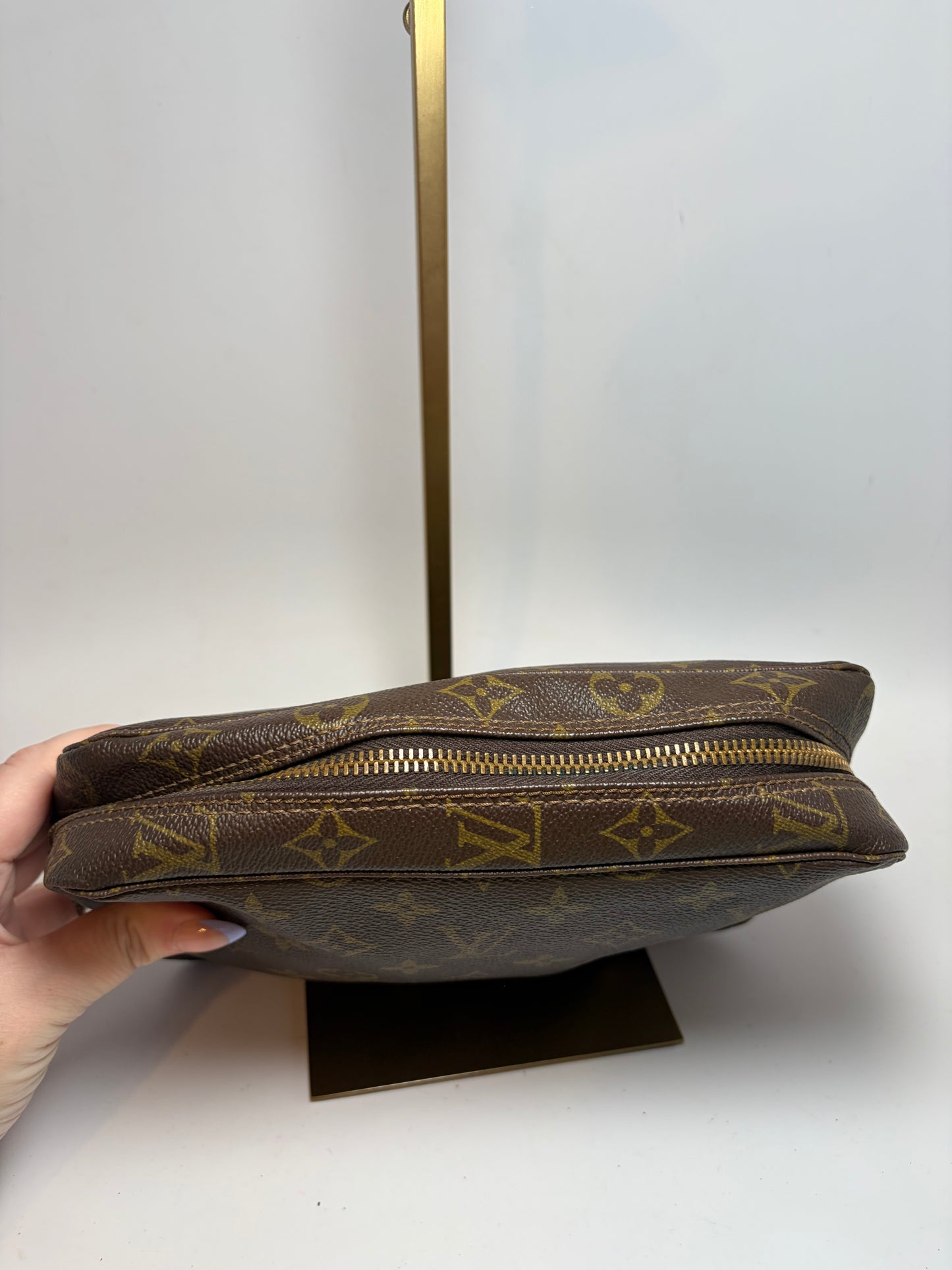 Louis Vuitton Trousse 23 Monogram Toiletry Bag/Makeup Pouch
