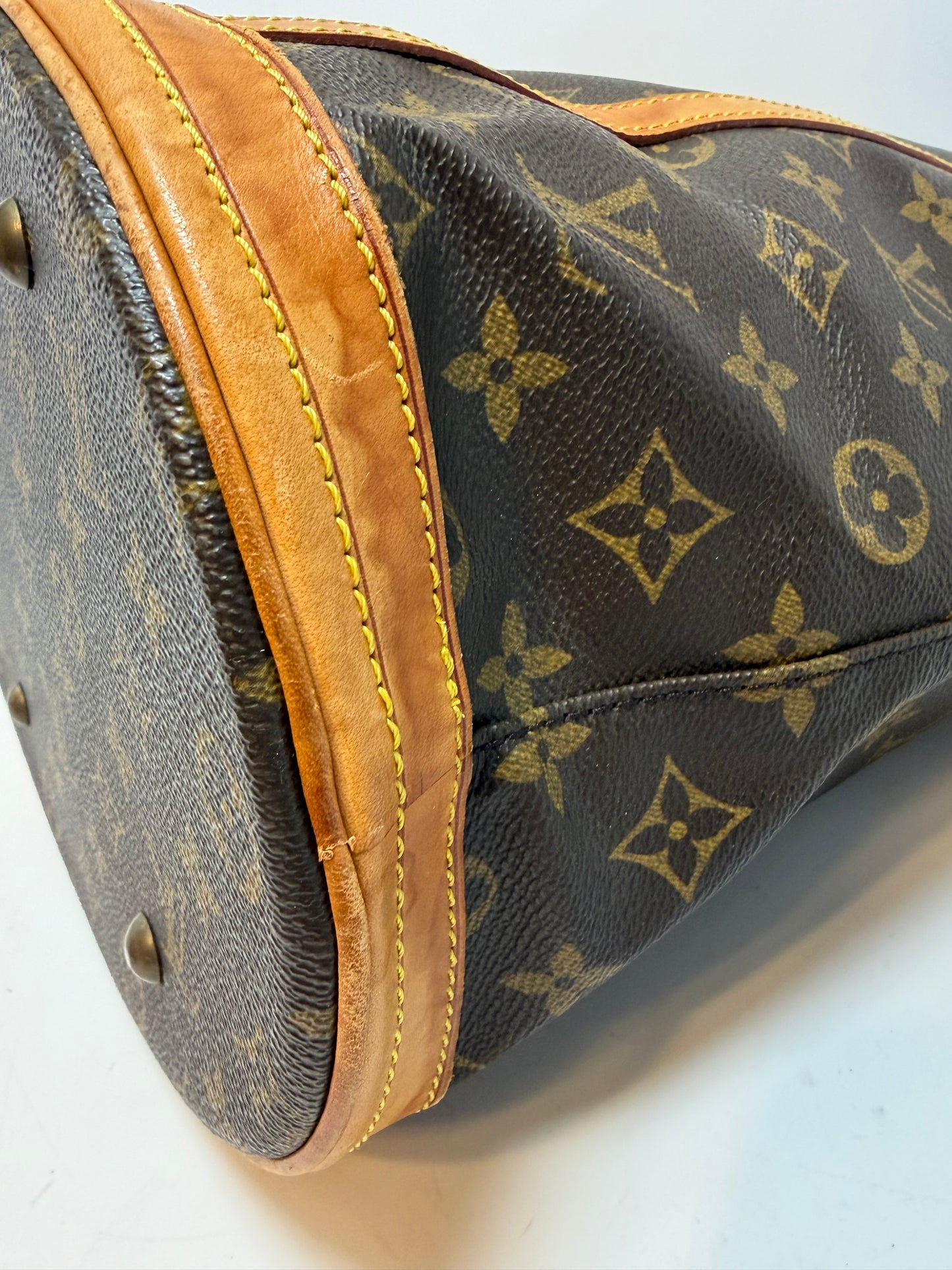 Louis Vuitton Bucket GM Tote Monogram