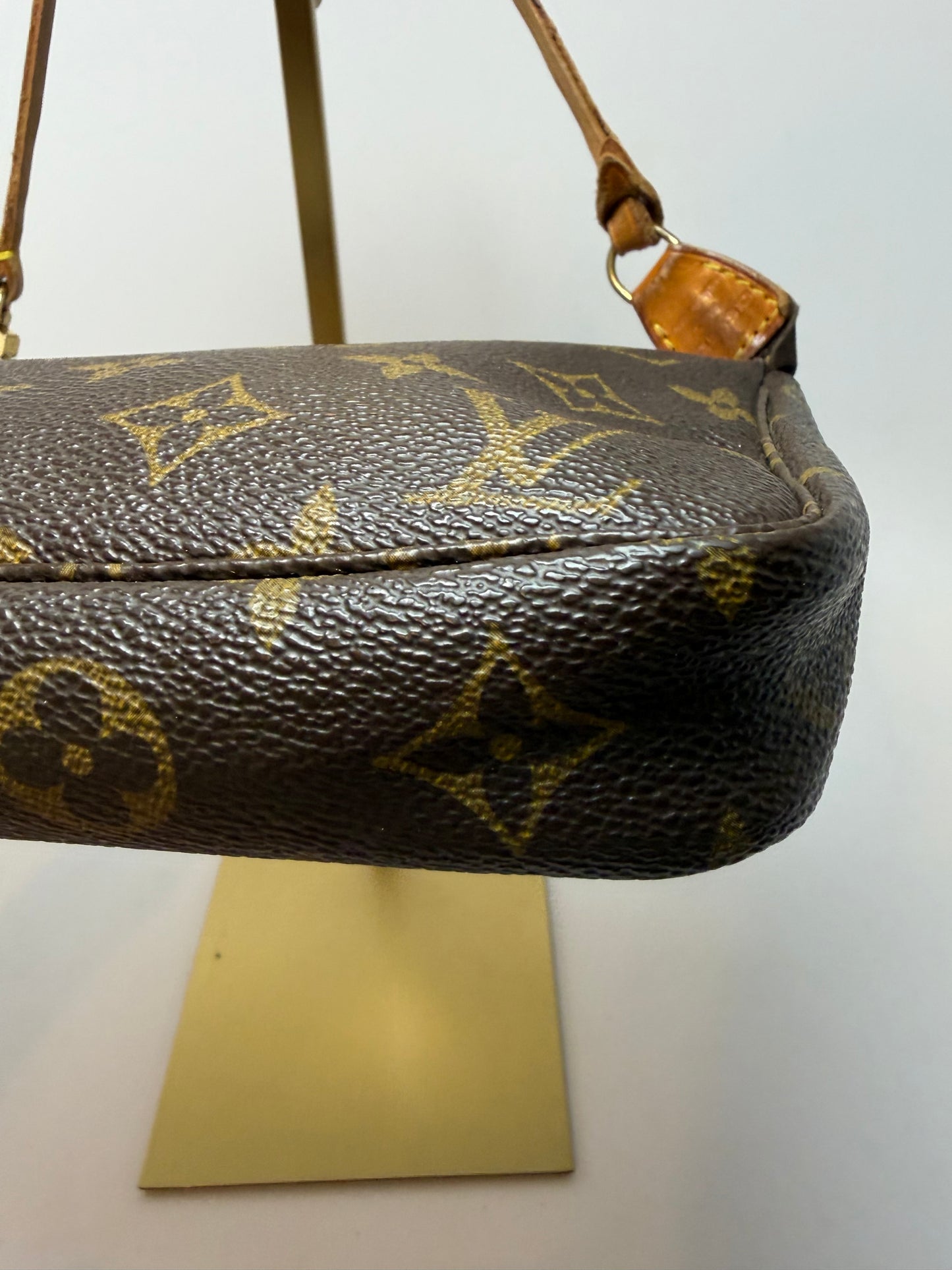 Louis Vuitton Pochette Accessories Monogram