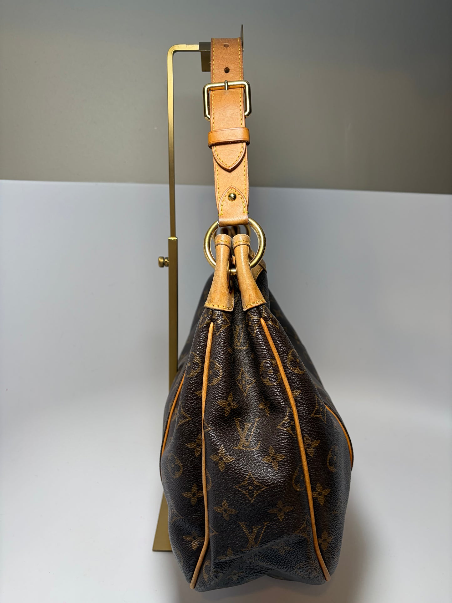 Louis Vuitton Galleria PM Monogram Shoulder Bag with COA