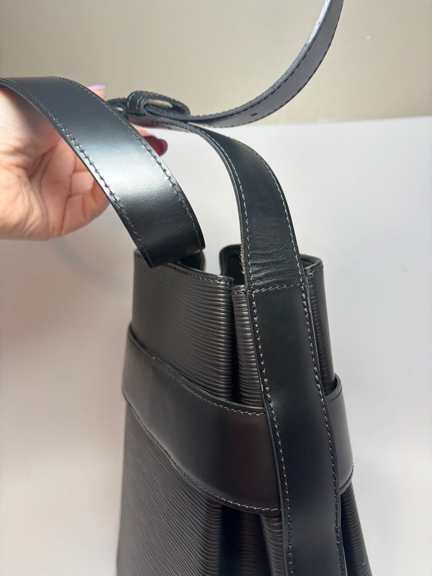 Louis Vuitton Sac D’Epaule PM Black Epi Leather Shoulder Bag