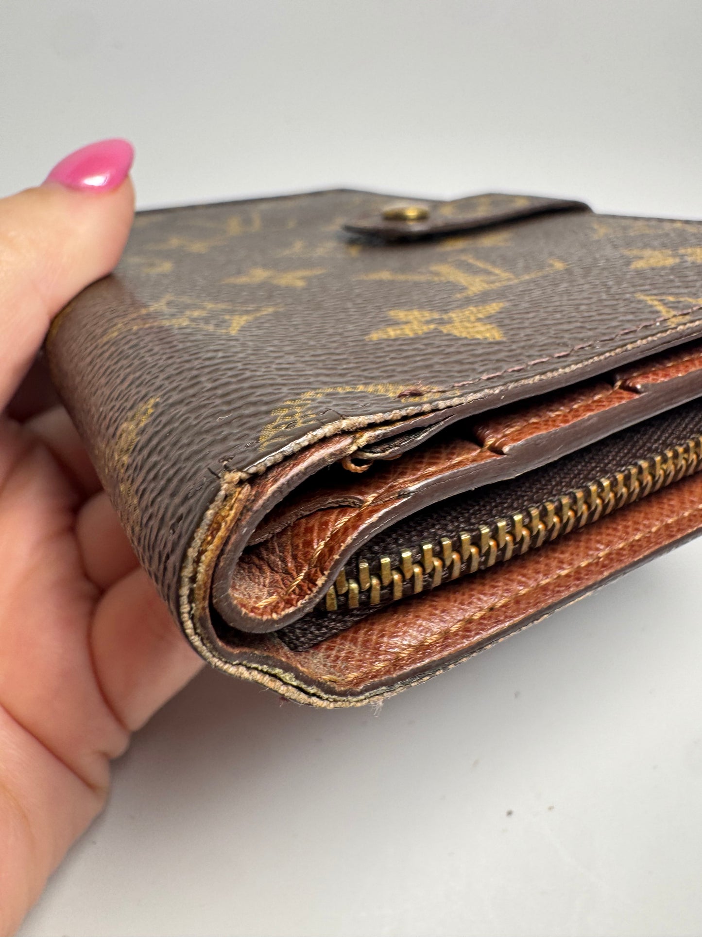 Louis Vuitton Porte Papier Wallet/Passport Holder in Monogram Made in France in December 2000
