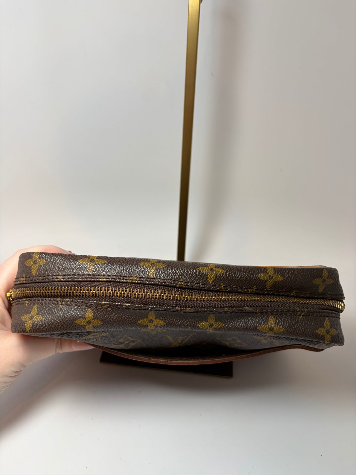 Louis Vuitton Compeigne 23 Monogram Clutch/Pouch