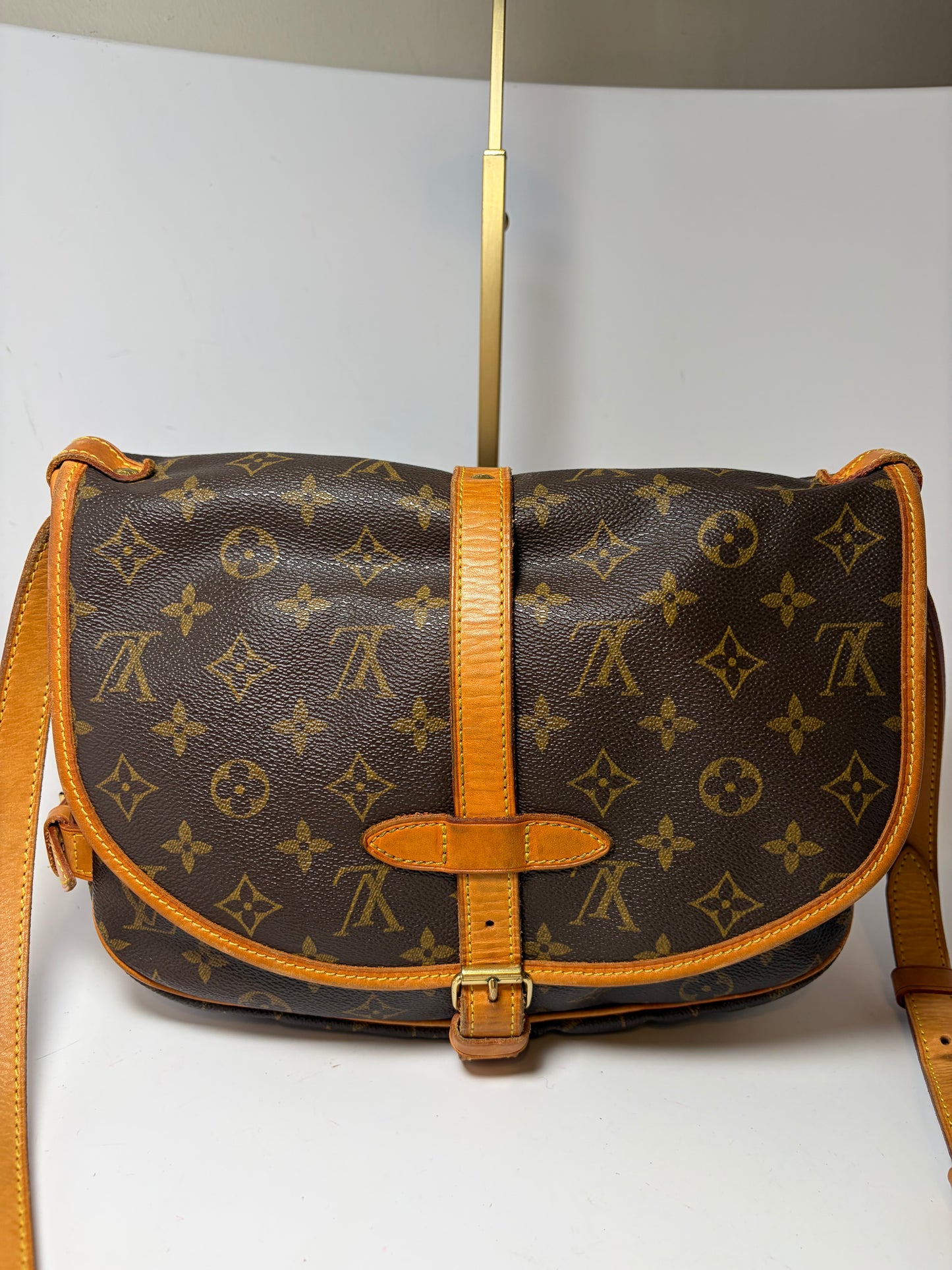 Louis Vuitton Saumur 30 Monogram Crossbody w/COA