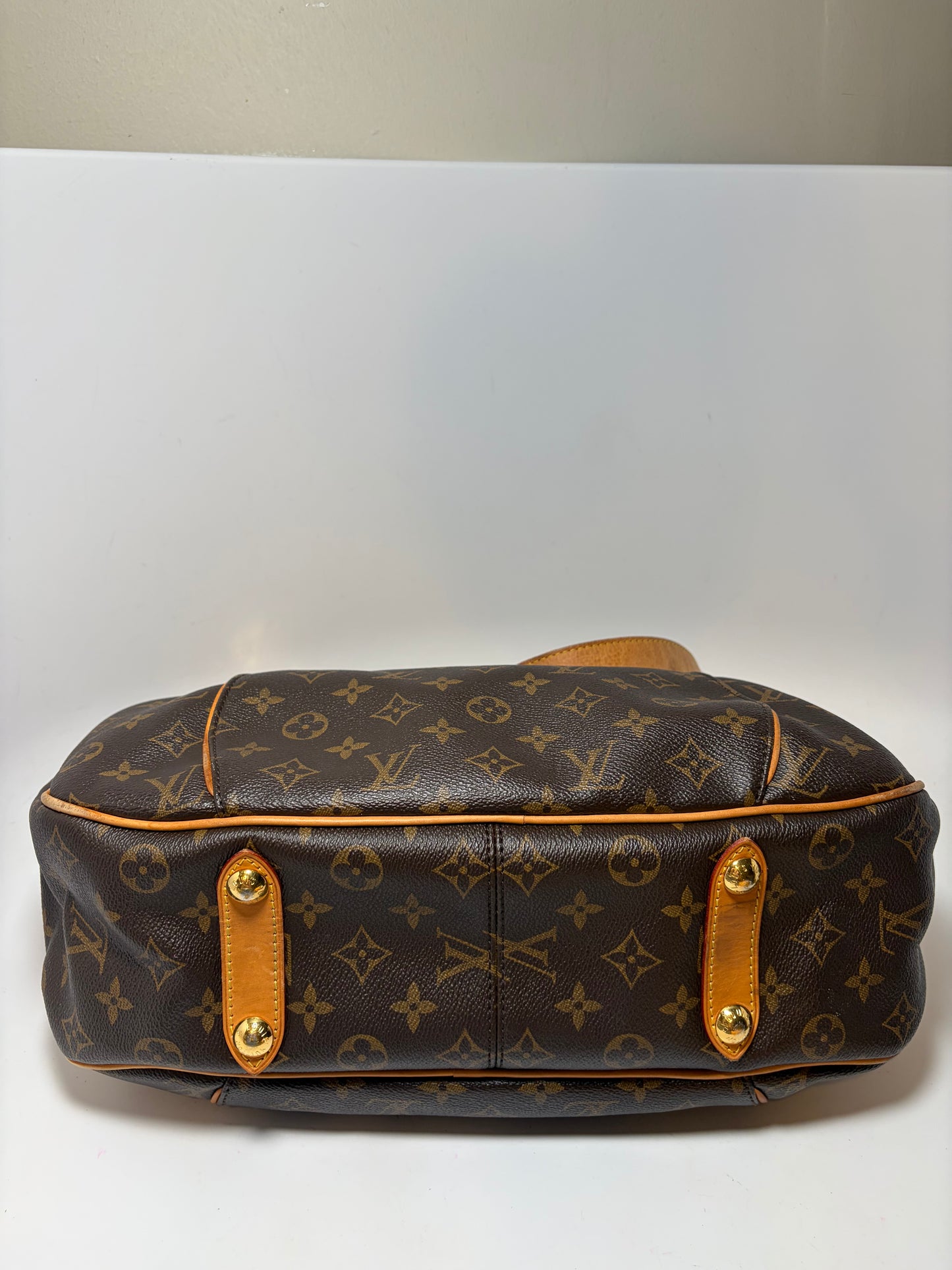 Louis Vuitton Galleria PM Monogram Shoulder Bag with COA