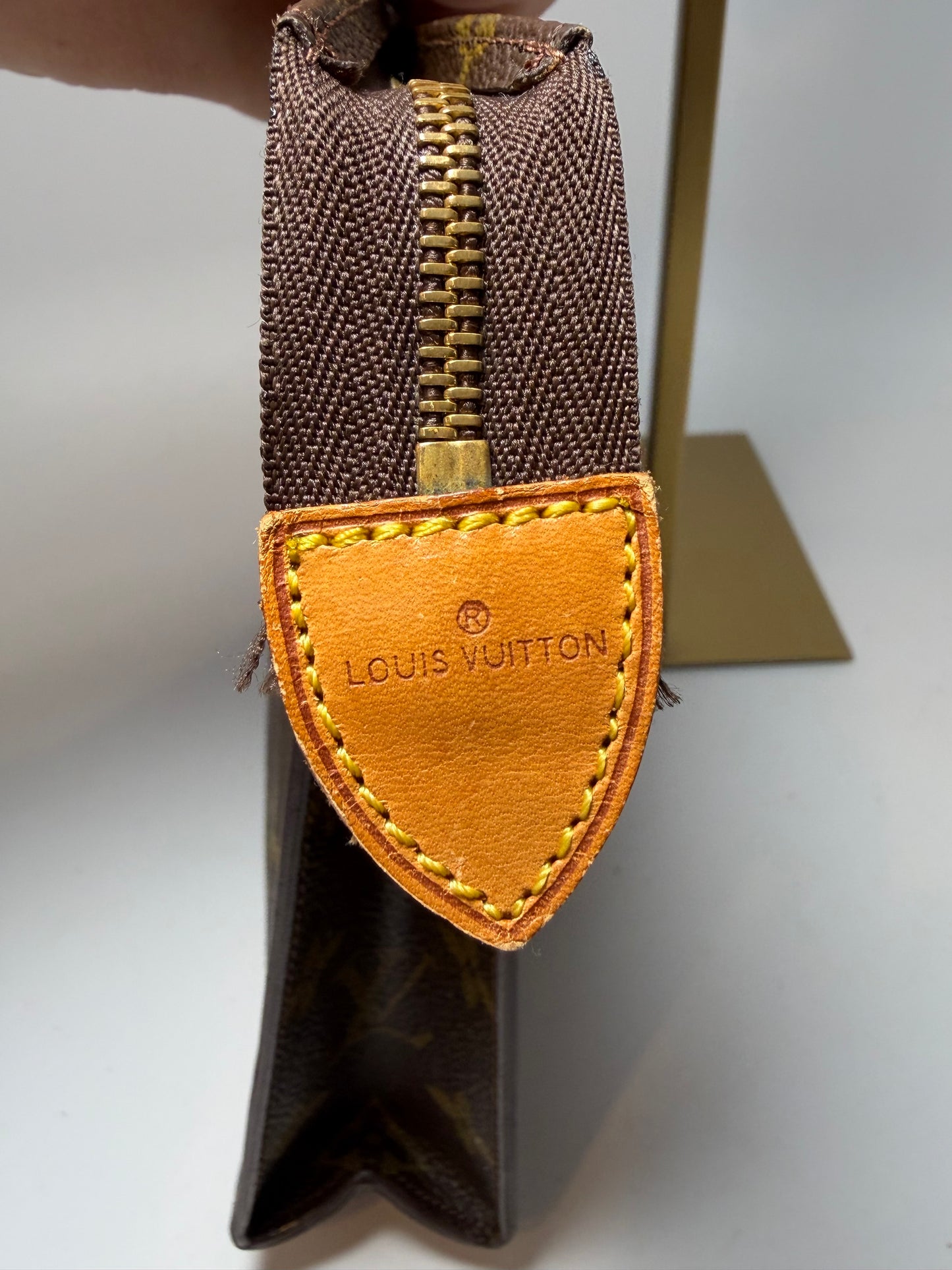 Louis Vuitton Toiletry Pouch 26 Monogram