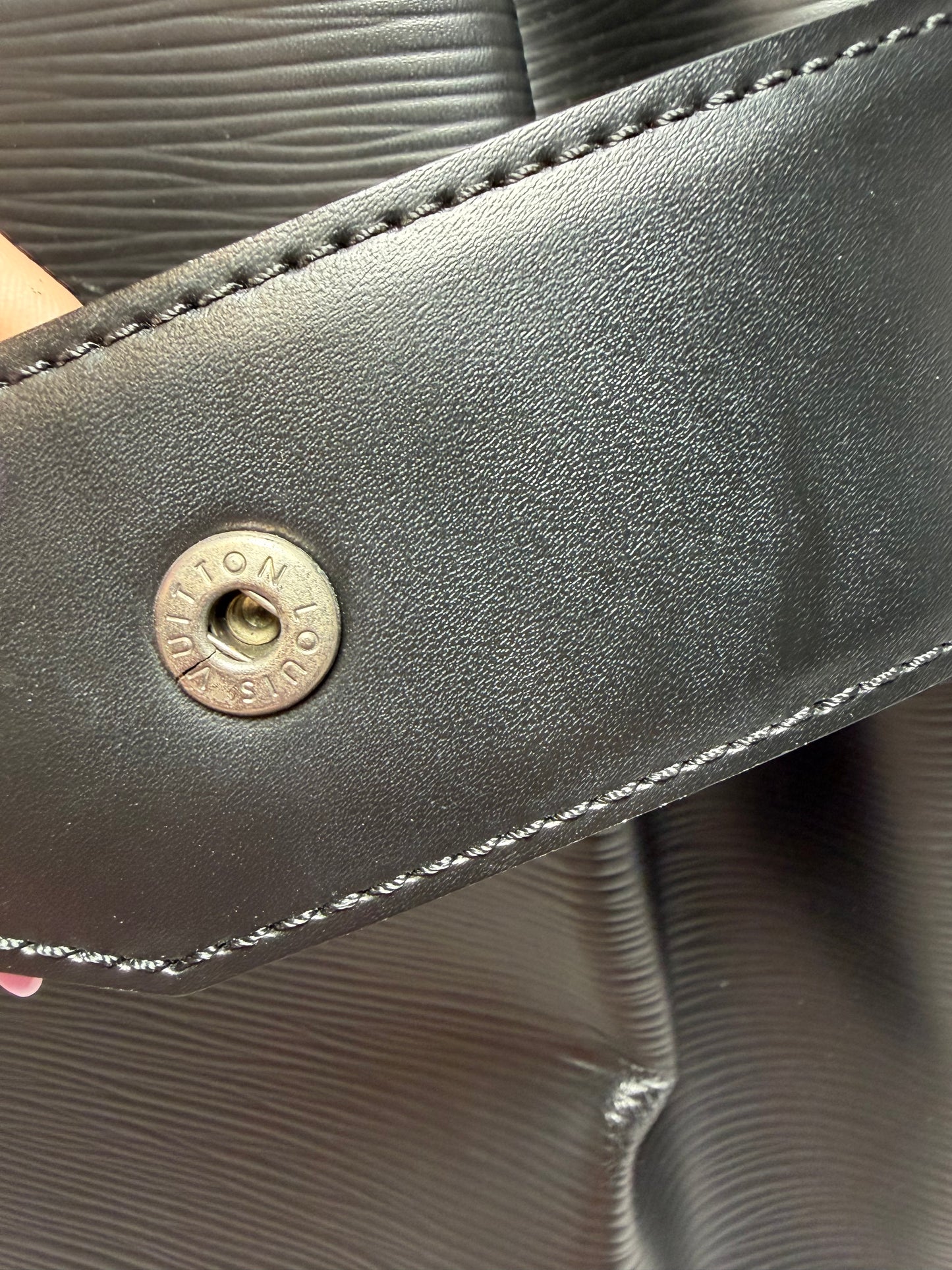 Louis Vuitton Sac D’Epaule PM Black Epi Leather Shoulder Bag