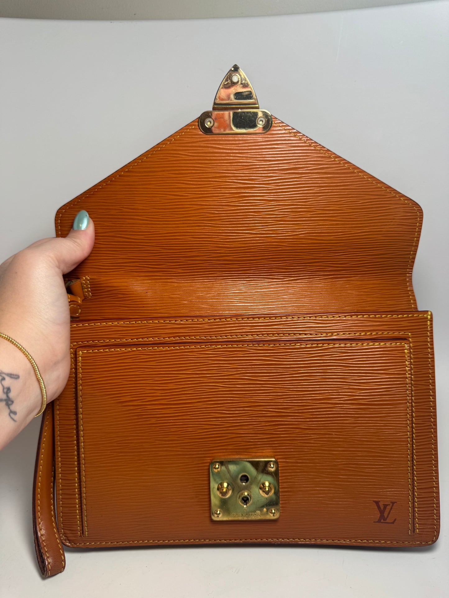 Louis Vuitton Epi Serie Draggone Clutch/Wristlet