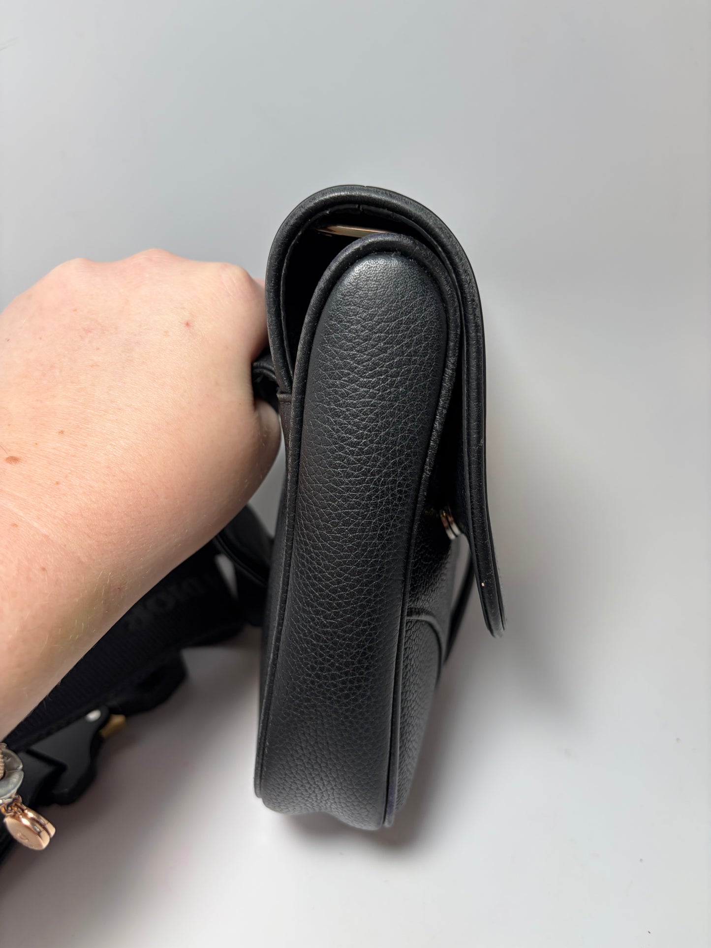 Christian Dior Black Leather Waist Bag/Crossbody Dior x Shawn Stussy Saddle Bag with Graffiti Logo Unisex