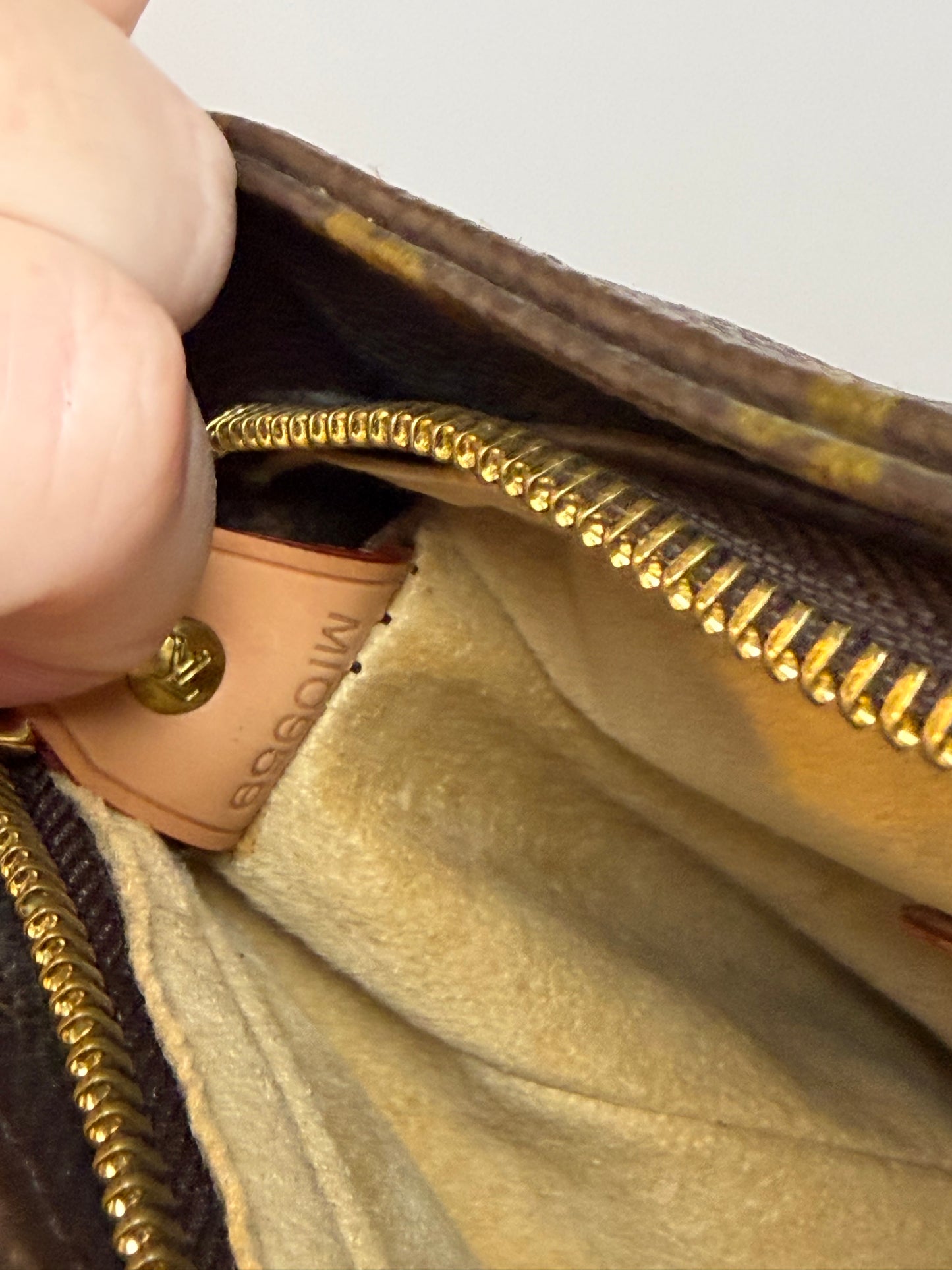Louis Vuitton Looping GM Monogram Shoulder Bag