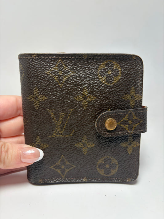 Louis Vuitton Zippy Monogram Compact Wallet