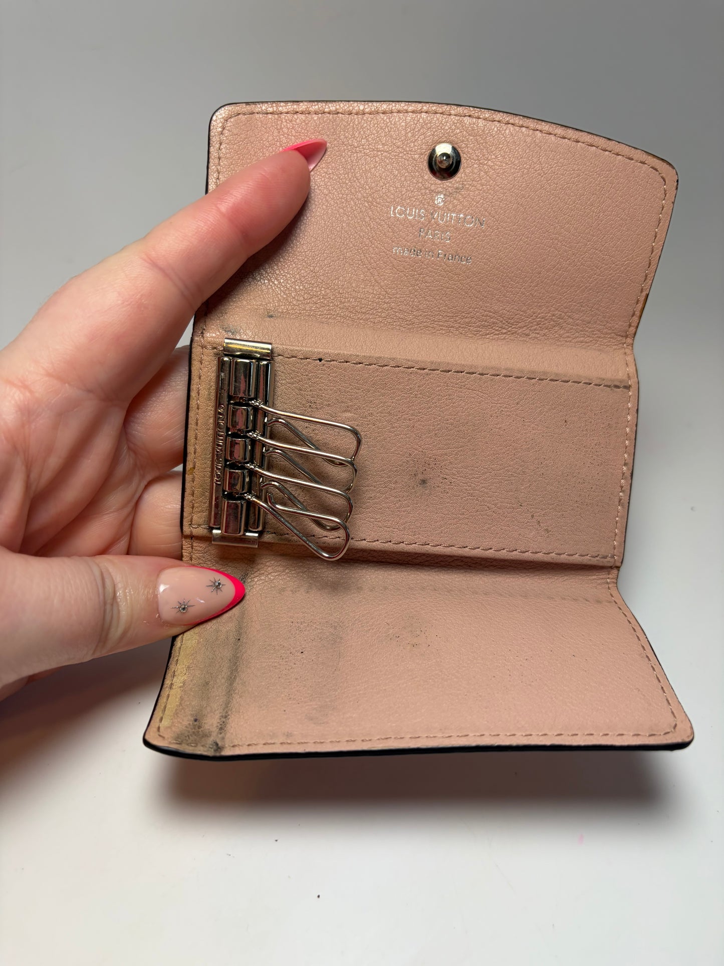 Louis Vuitton Pink Mahina Perforated Leather Multiclés Key Case