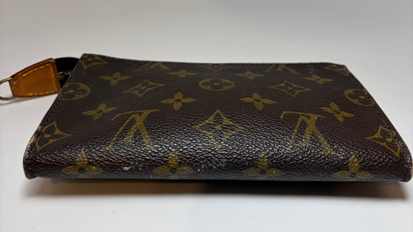 Louis Vuitton Bucket PM Toiletry Bag Monogram, Made in France Sept. 1996