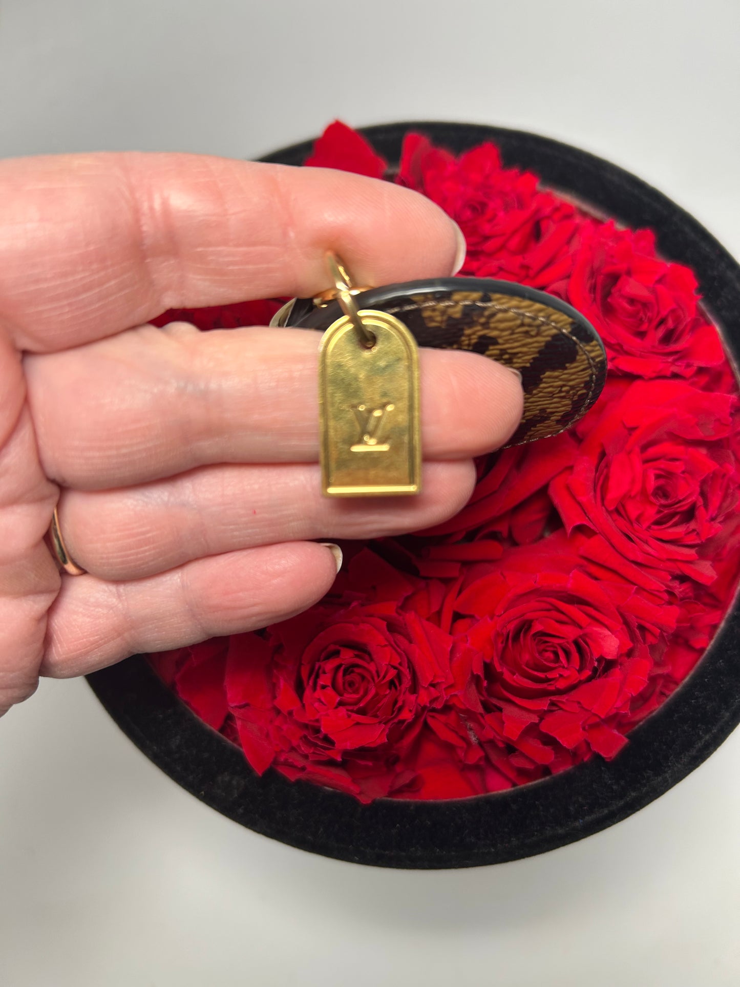 Louis Vuitton Boîte Chapeau Monogram Jungle Print Collection Bag Charm & Key Holder