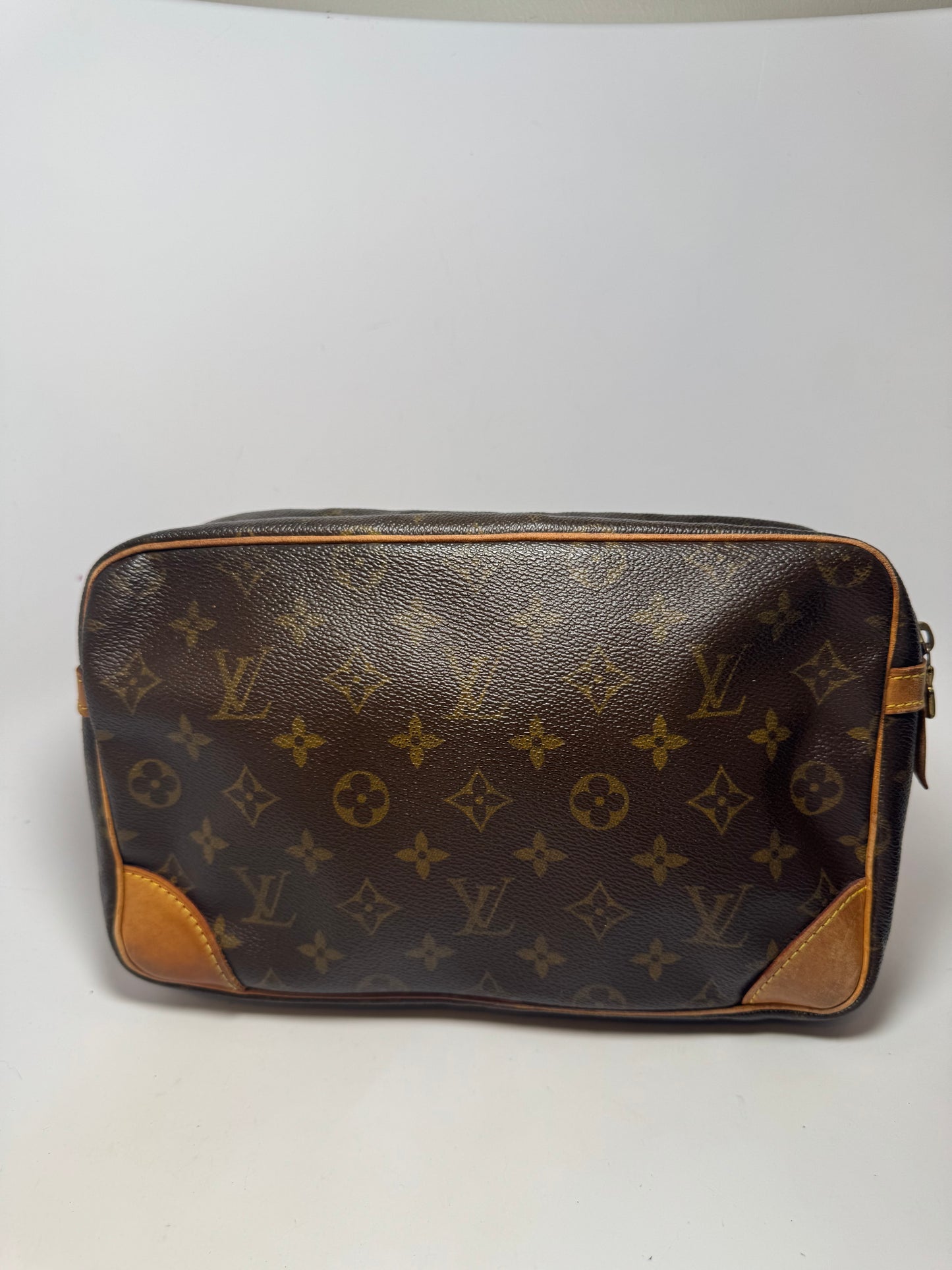 Louis Vuitton Compeigne 28 Pouch/Toiletry Bag
