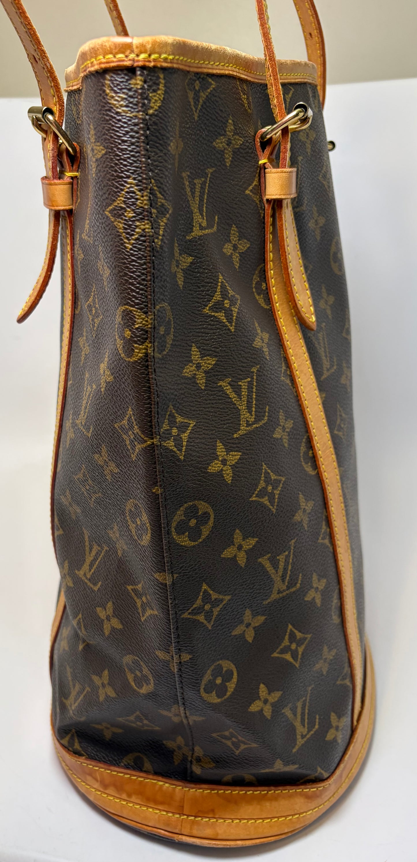 Louis Vuitton Bucket GM Tote Monogram