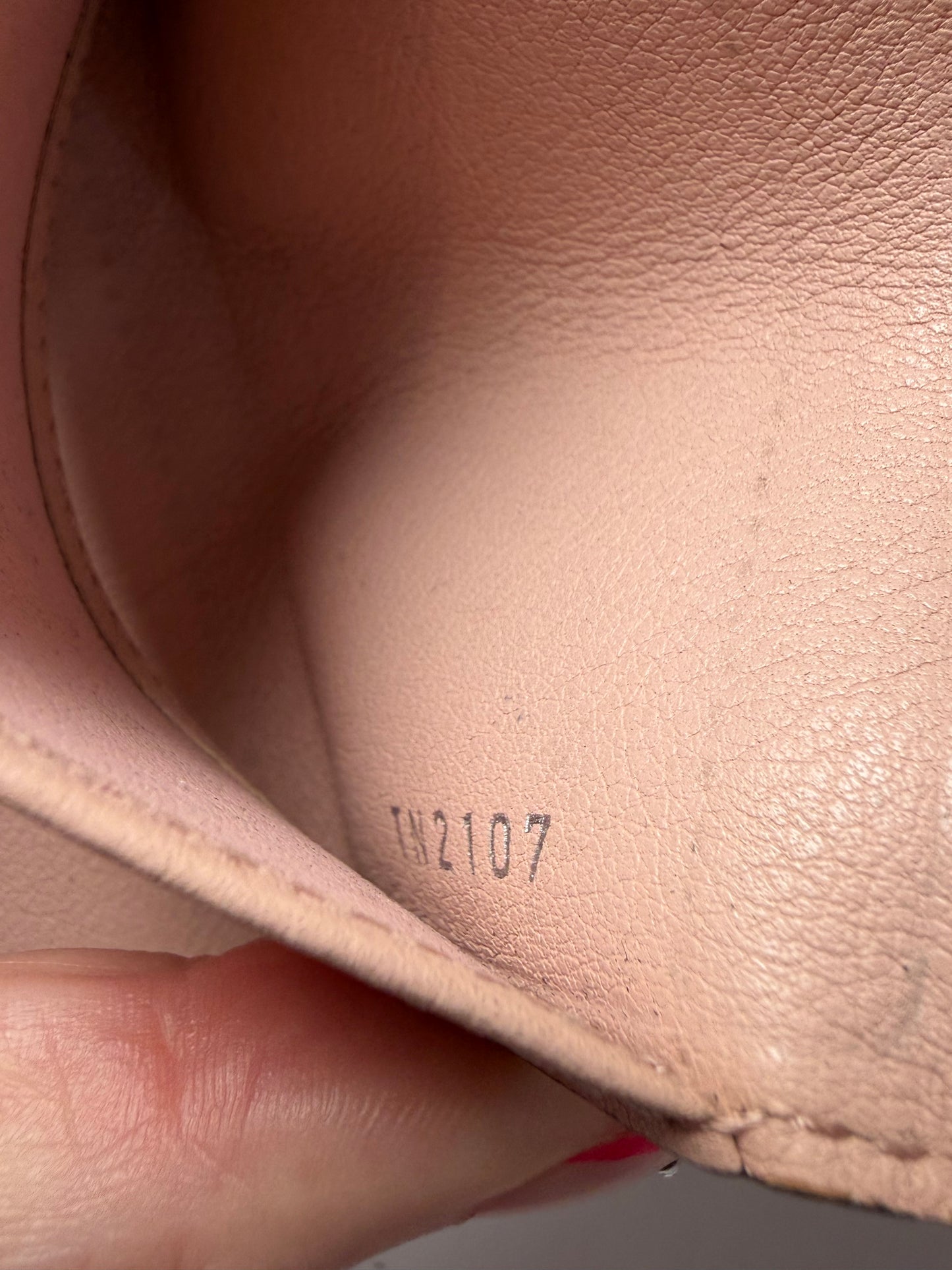 Louis Vuitton Pink Mahina Perforated Leather Multiclés Key Case
