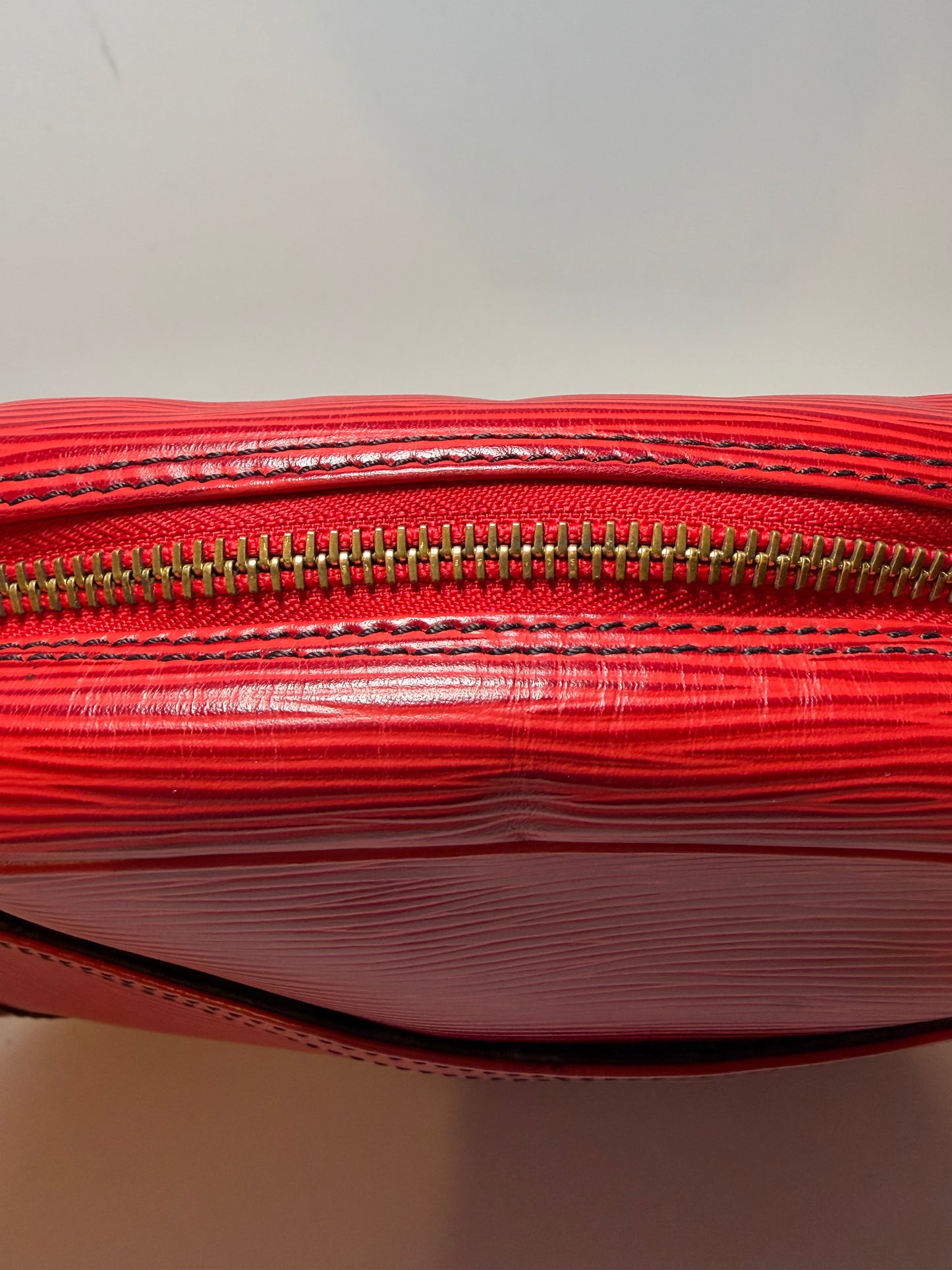 Louis Vuitton Trocadero 27 Red Epi Leather Crossbody
