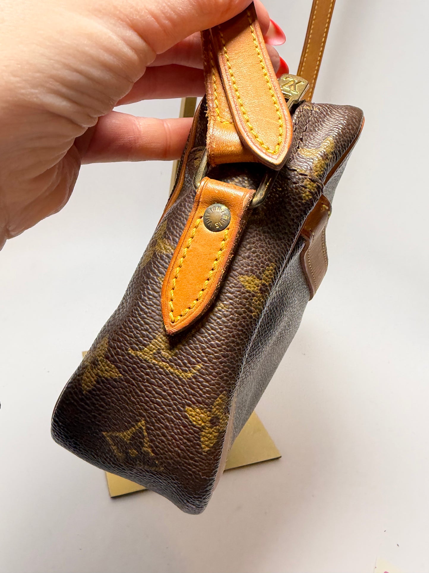 Louis Vuitton Trocadero 23 Monogram Crossbody