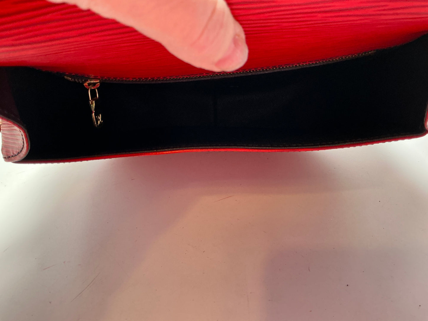 Louis Vuitton Saint Cloud GM Red Epi Leather Crossbody