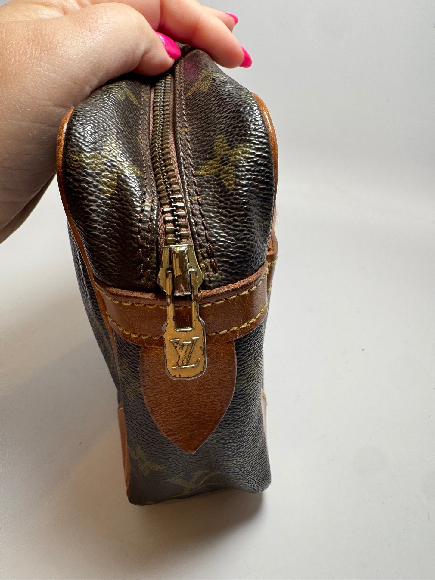 Louis Vuitton Compiegne 28 Pouch/Toiletry Bag