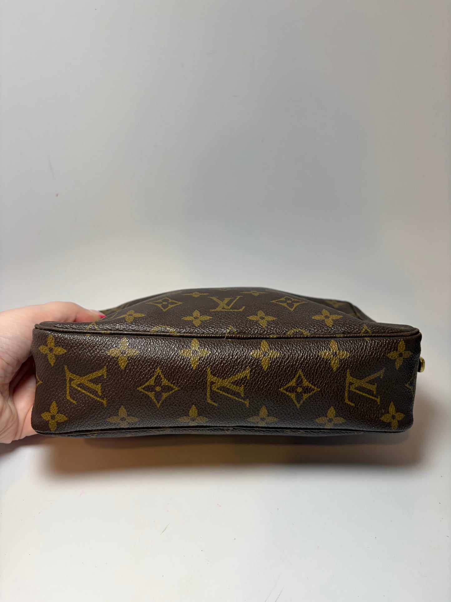 Louis Vuitton Trousse 23 Monogram Clutch/Toiletry Bag Cosmetic Case