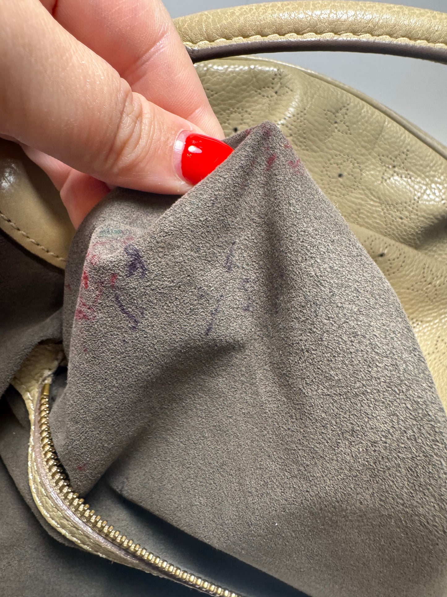 Louis Vuitton Mahina Hobo L Biscuit Perforated Monogram Leather Shoulder Bag w/COA
