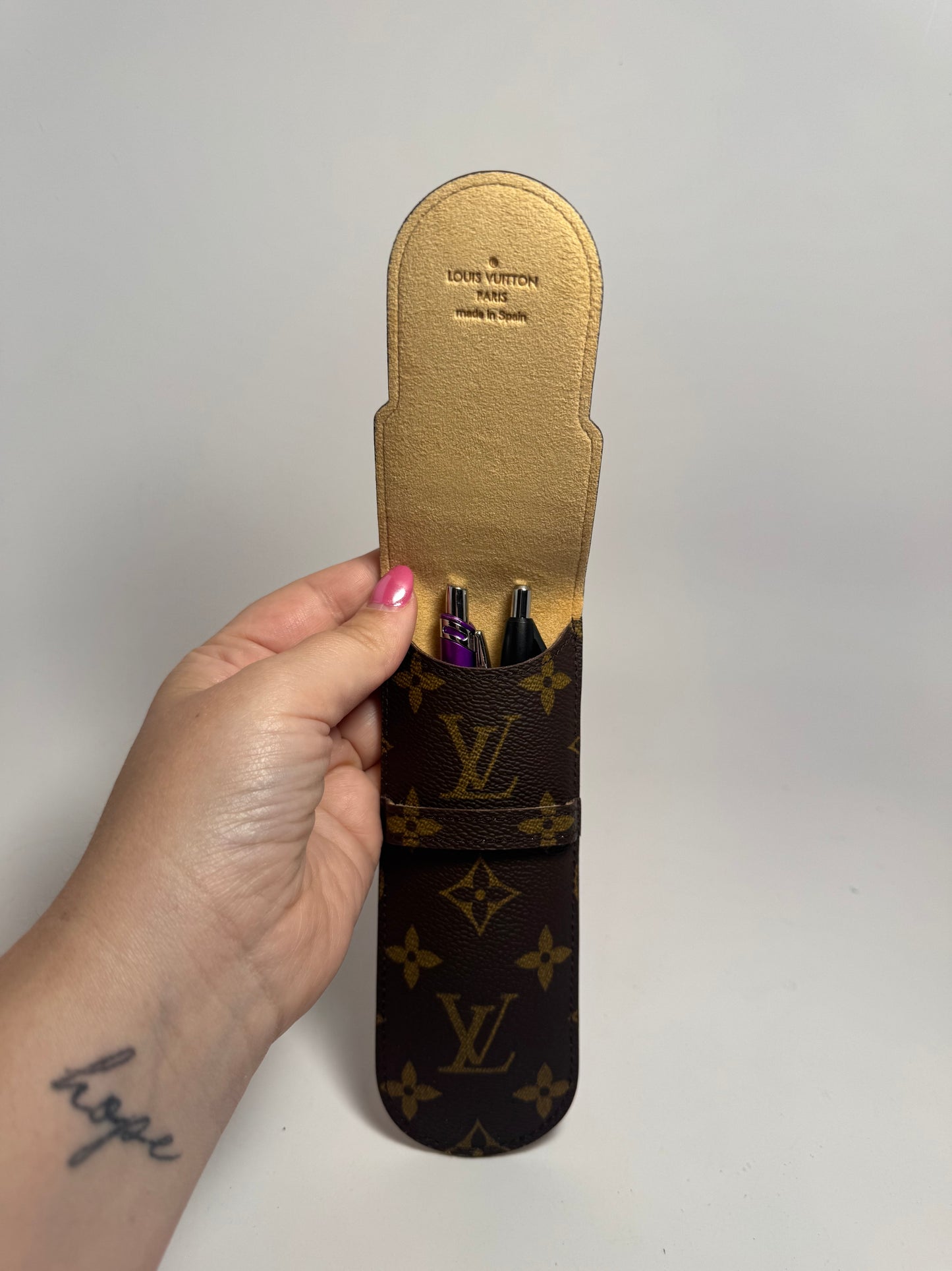 Louis Vuitton Monogram Etui Stylo Pen/Pencil Case Made in March 1999