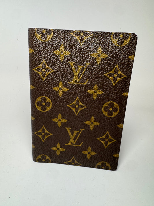 Louis Vuitton Monogram Pocket Agenda Cover/Passport Cover
