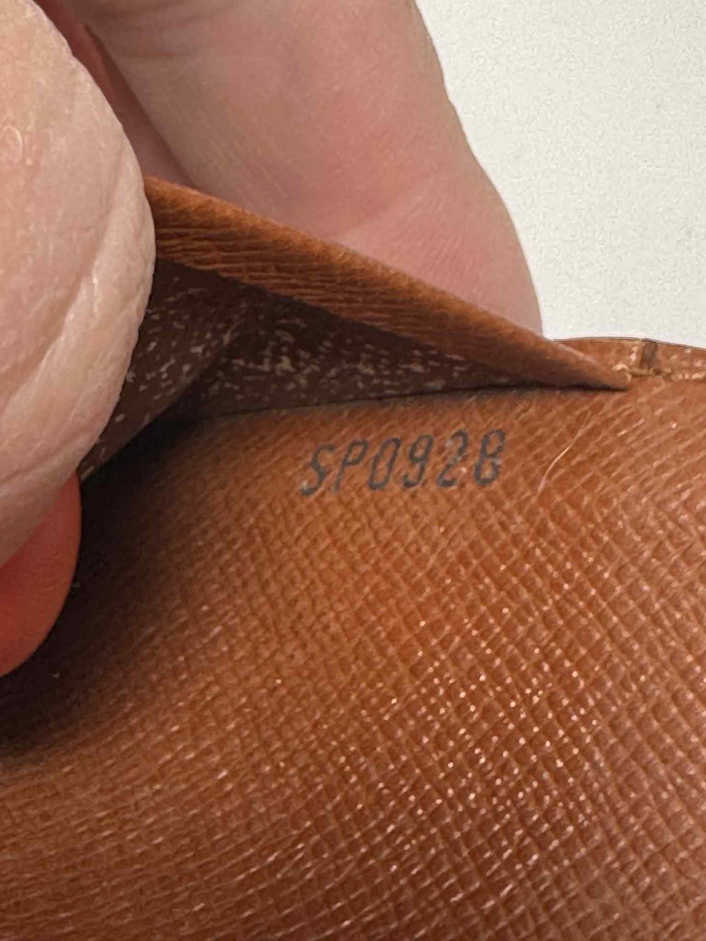 Louis Vuitton Agenda MM Monogram