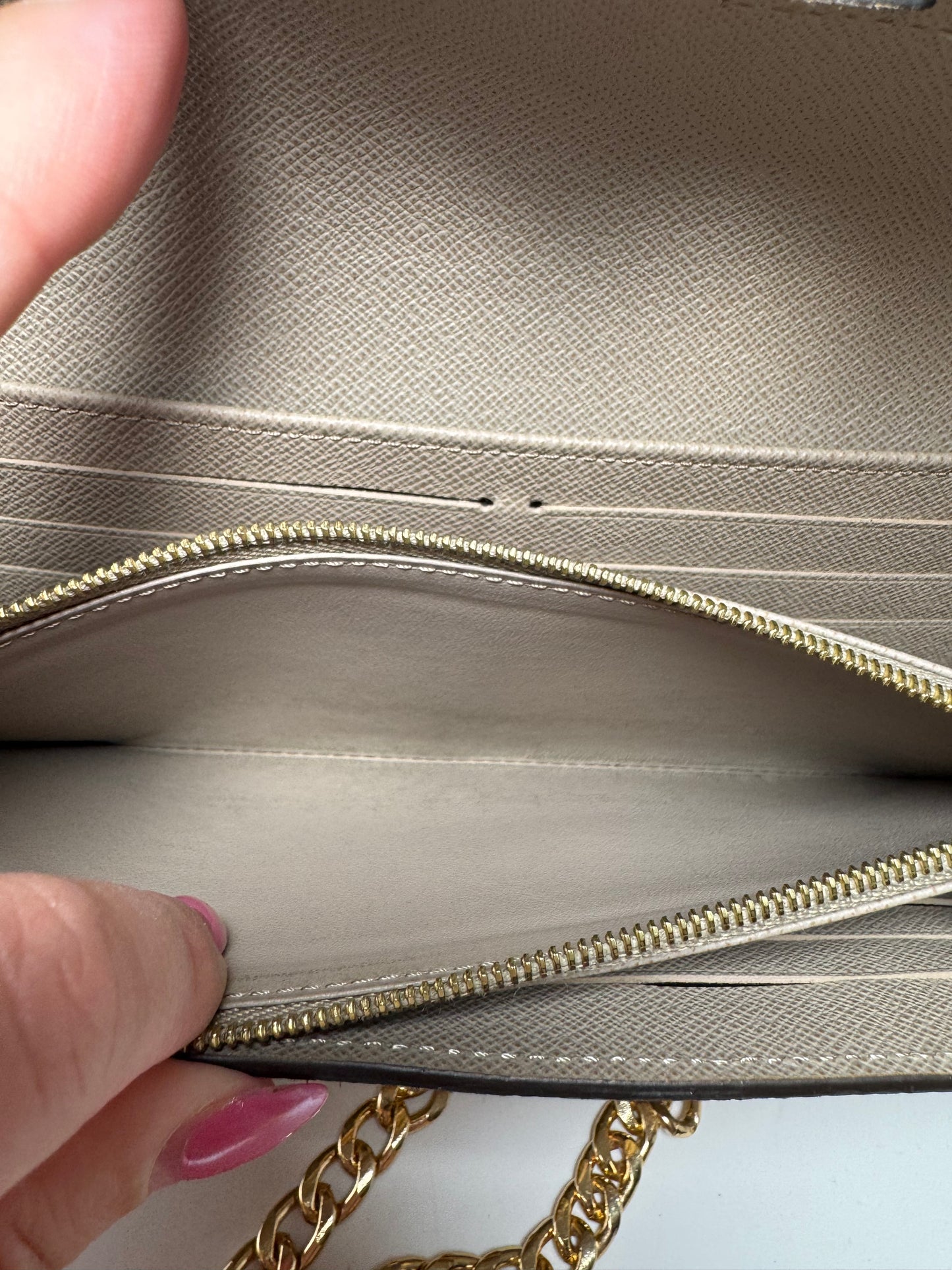 Louis Vuitton Epi Twist Gallet Beige Wallet On Chain