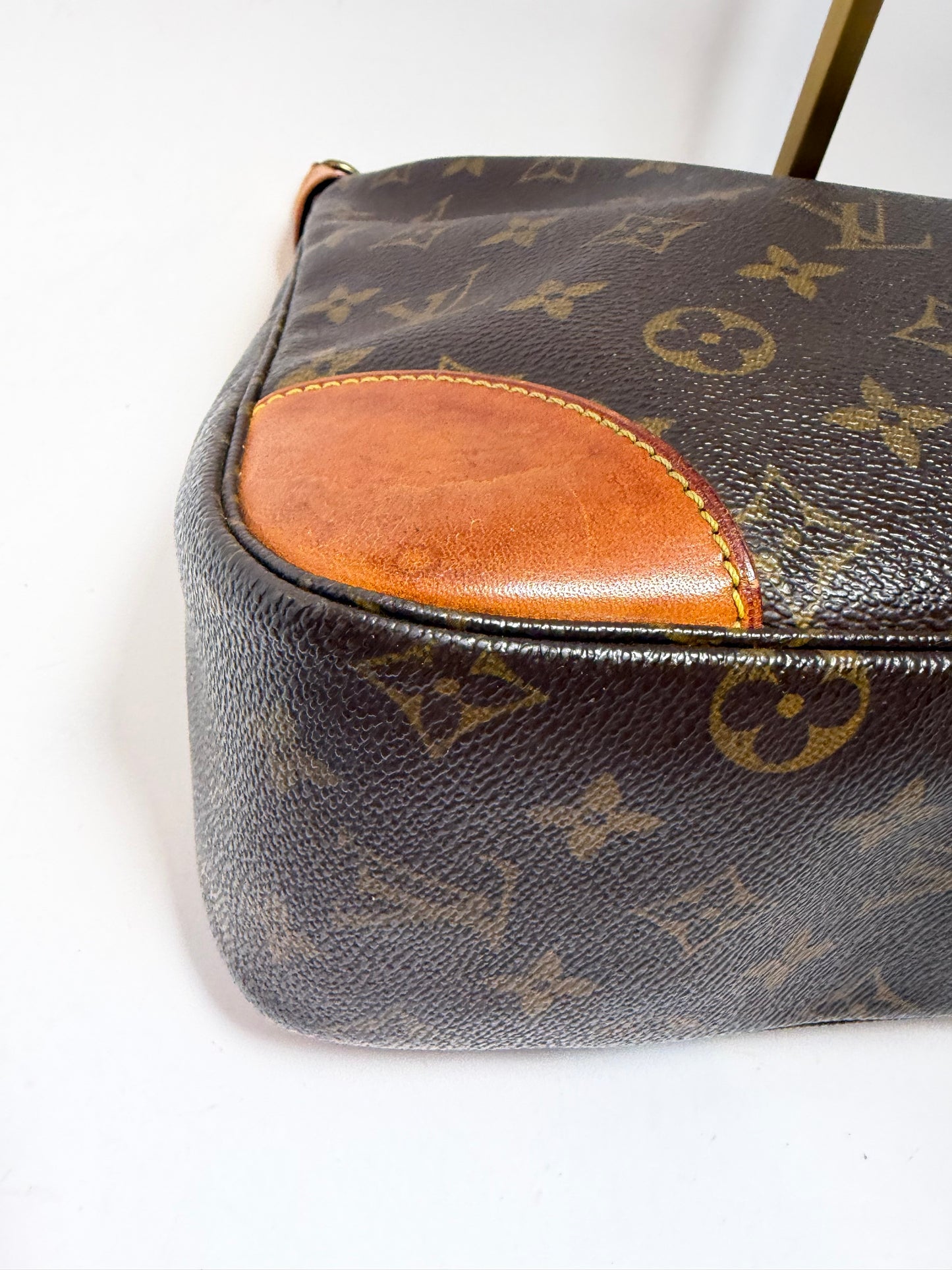 Louis Vuitton Boulogne 30 Monogram Shoulder Bag