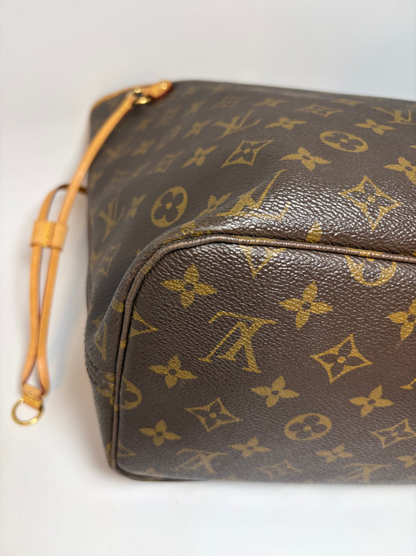 Louis Vuitton Neverfull MM Monogram Tote