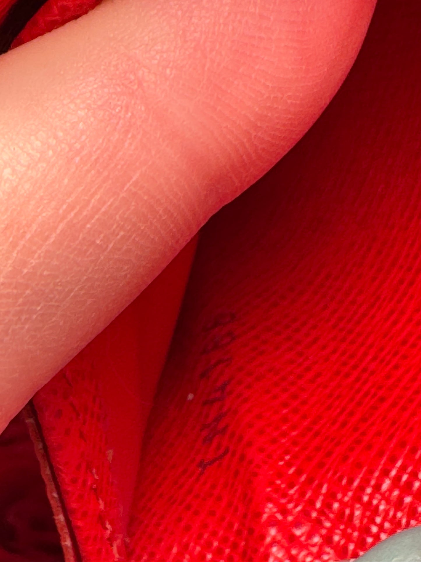 Louis Vuitton Twist Wallet in Coquelicot Red Epi leather