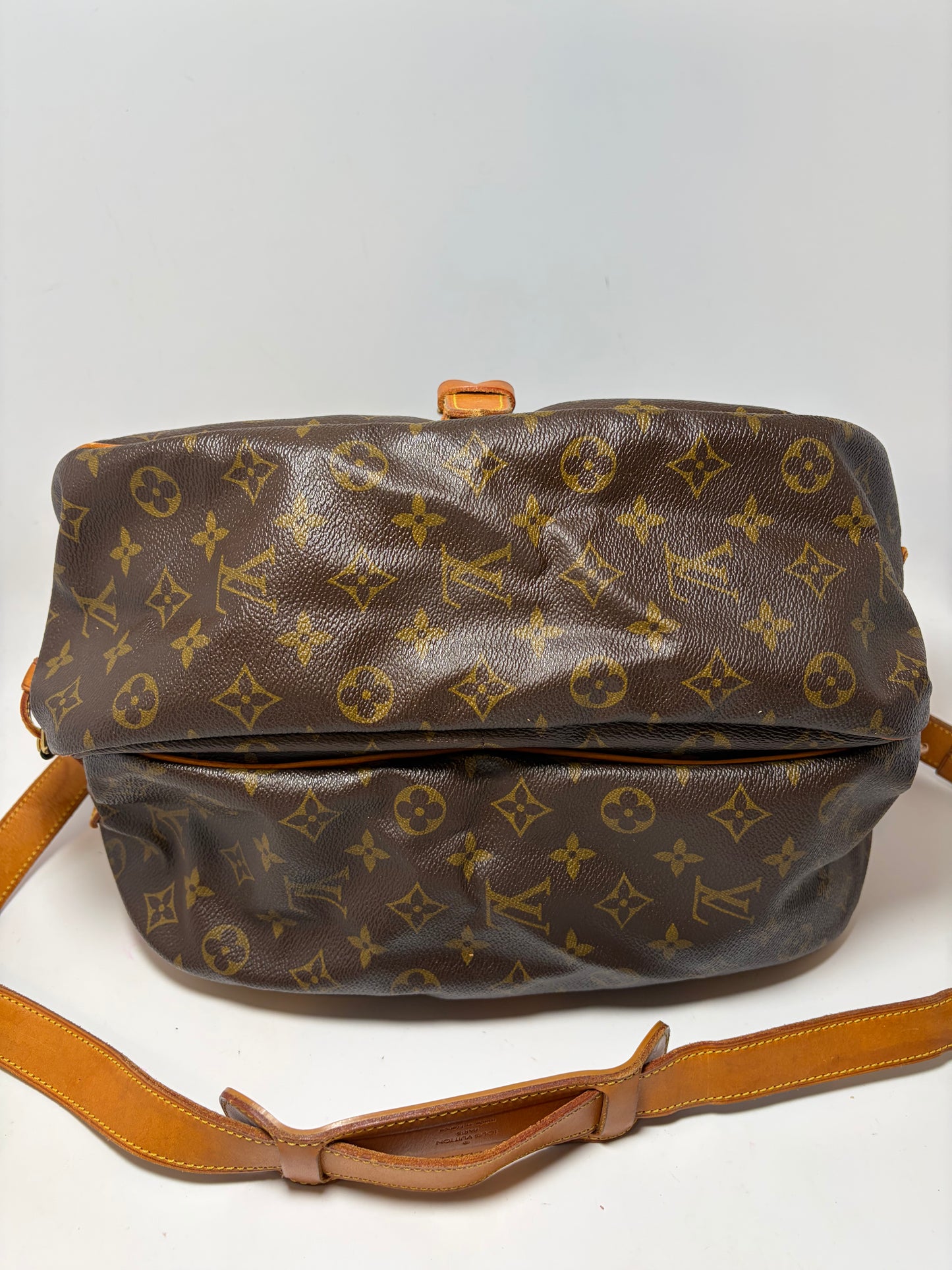 Louis Vuitton Samur 35 Monogram Crossbody