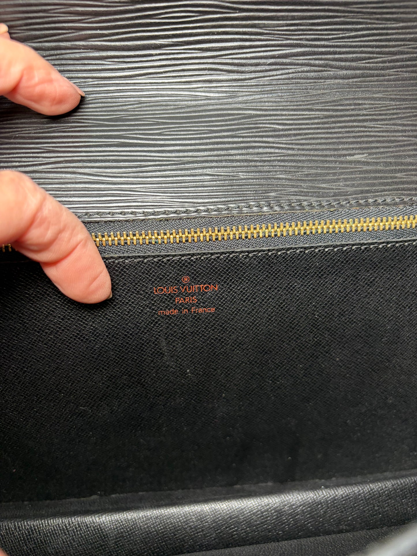 Louis Vuitton Pochette Sellier Draggone Clutch/Wristlet Black Epi Leather