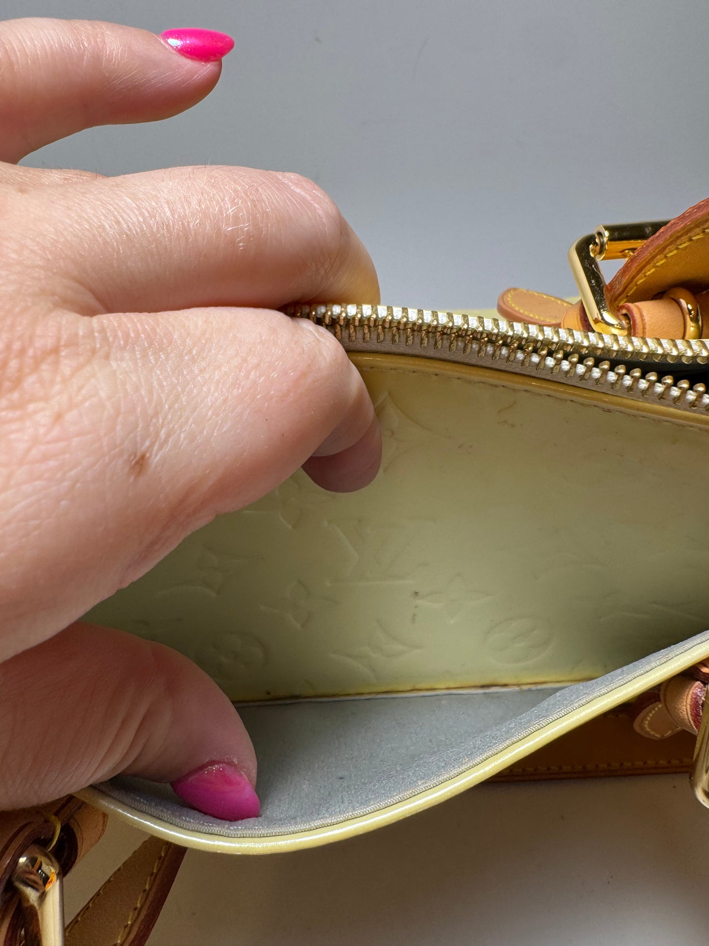 Louis Vuitton Rosewood Avenue Yellow Vernis Leather Shoulder Bag