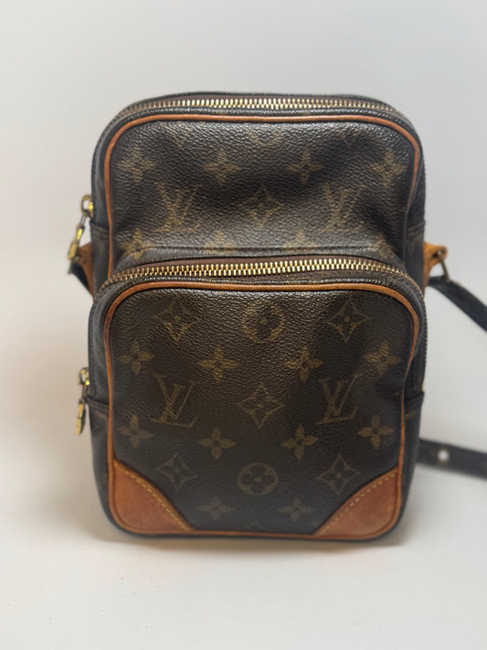 Louis Vuitton Amazon Crossbody Monogram - Made in France (September 2001)