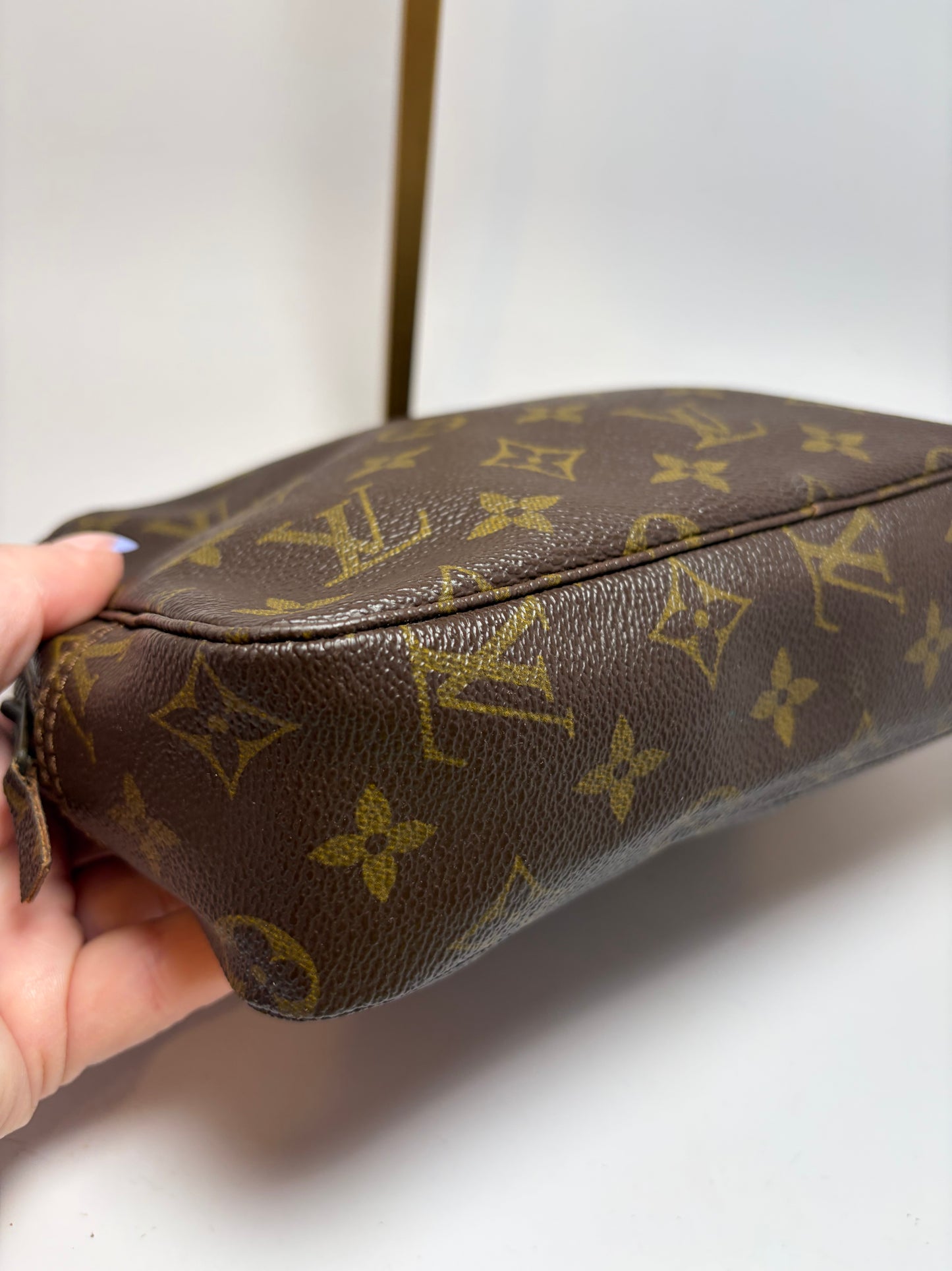 Louis Vuitton Trousse 23 Monogram Toiletry Bag/Makeup Pouch