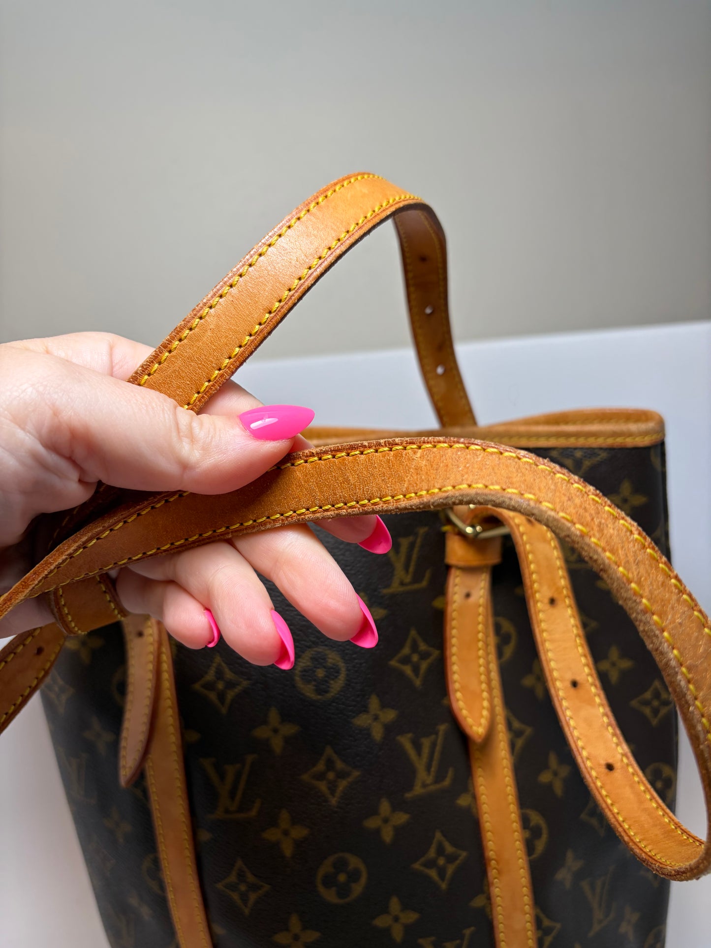 Louis Vuitton Bucket GM Tote Monogram