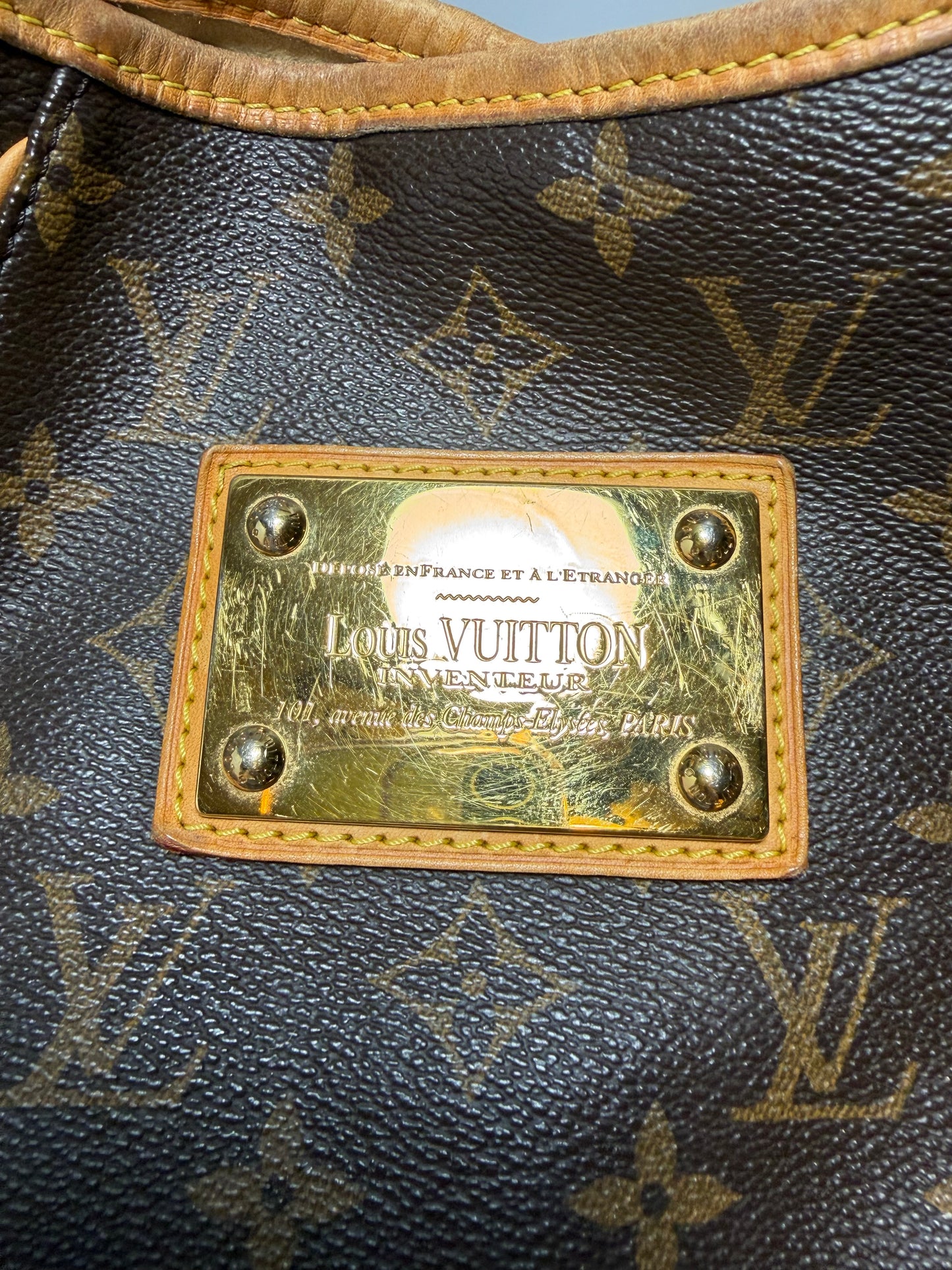 Louis Vuitton Galleria PM Monogram Shoulder Bag with COA