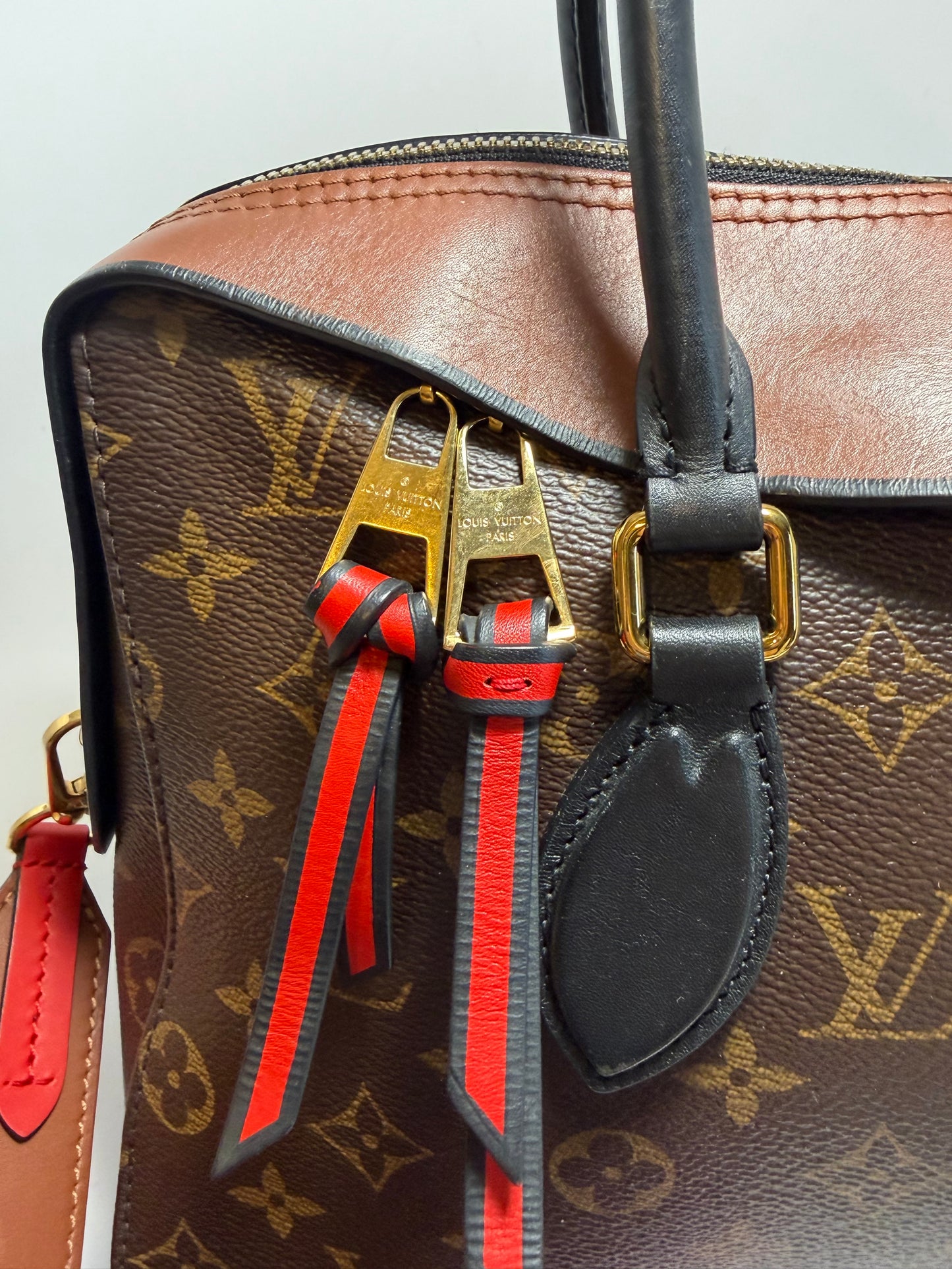 Louis Vuitton Tuileries Monogram Handbag/Shoulder Bag Monogram