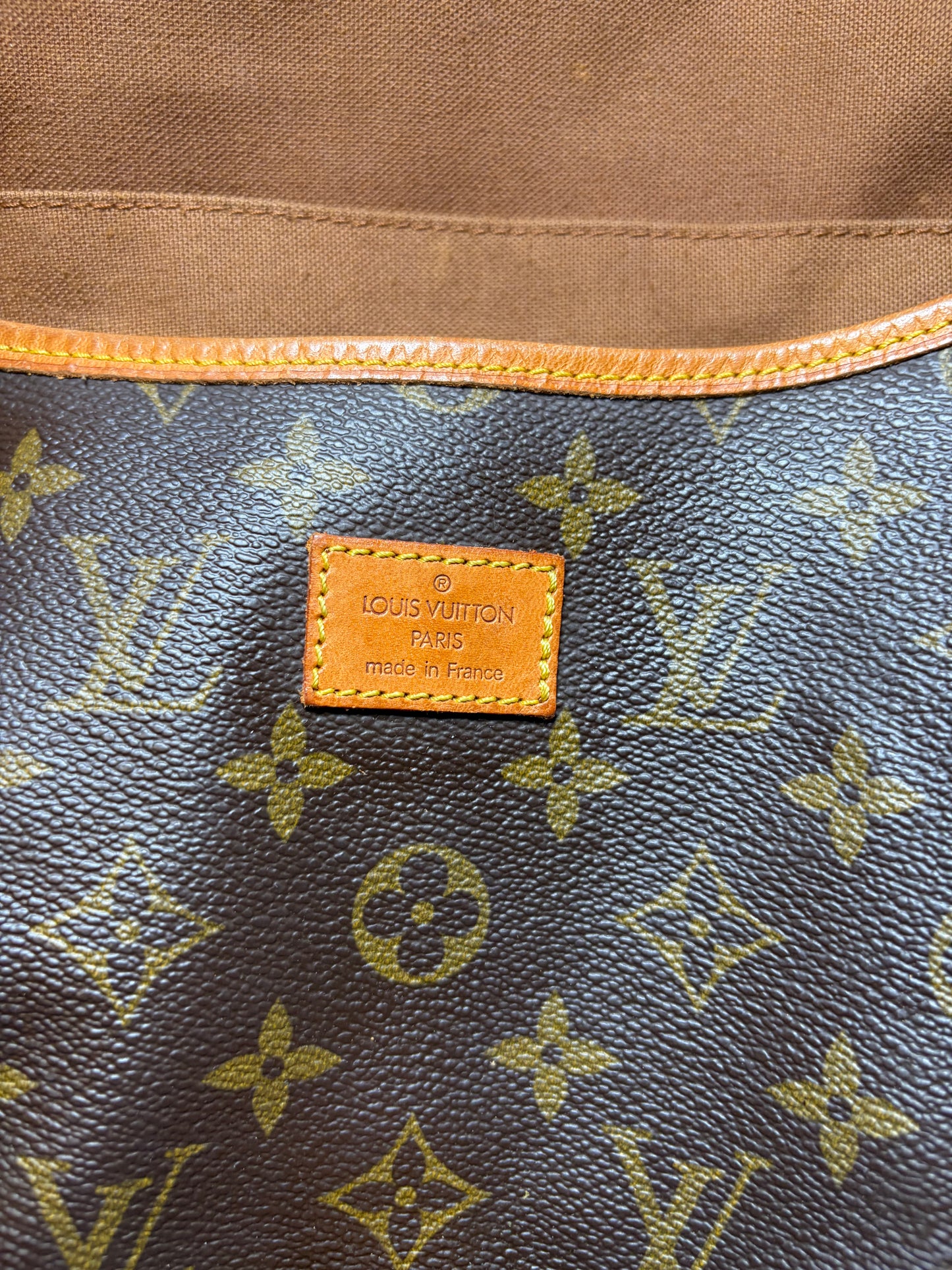 Louis Vuitton Samur 35 Monogram Crossbody