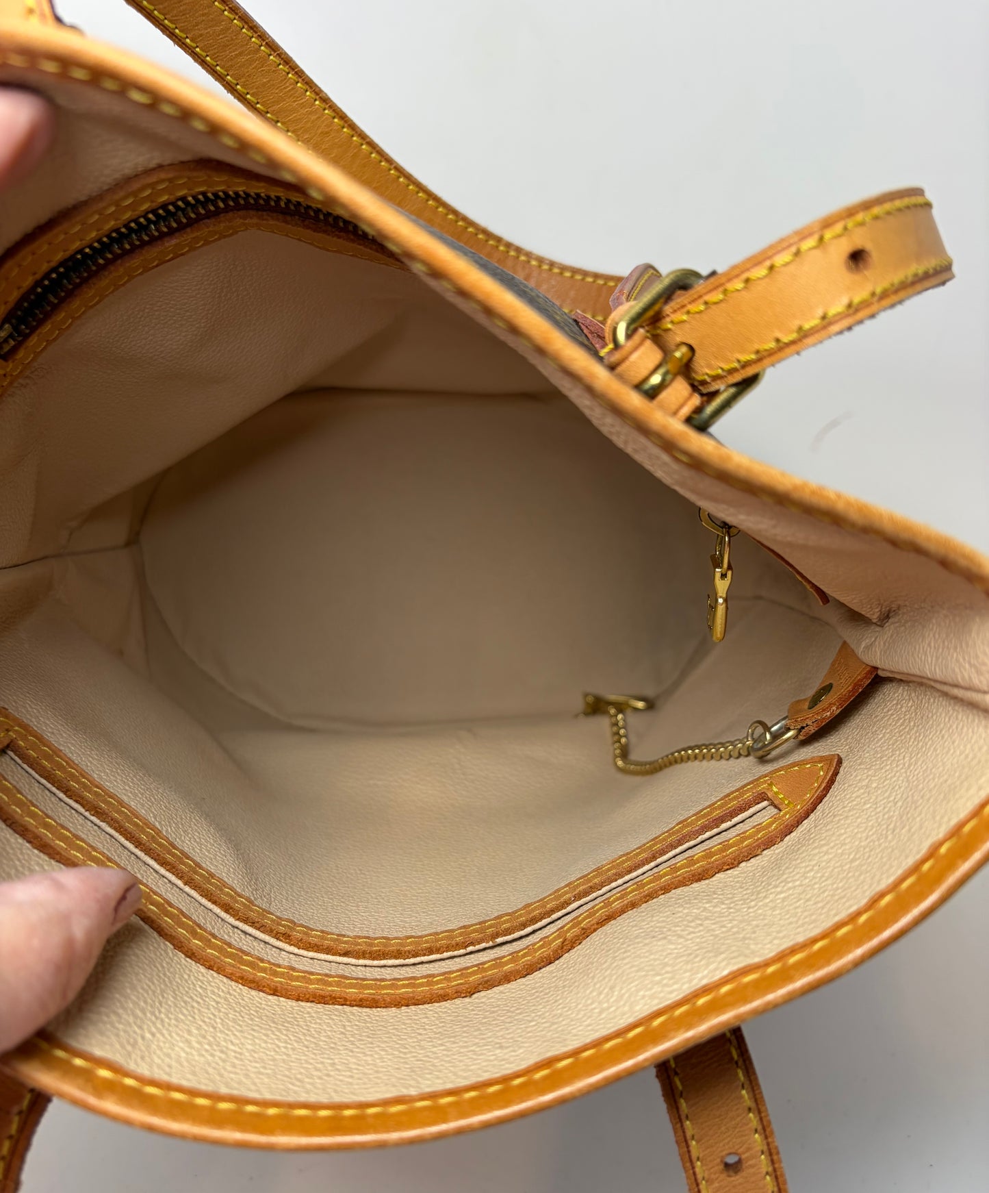Louis Vuitton Petite Bucket Bag PM Monogram