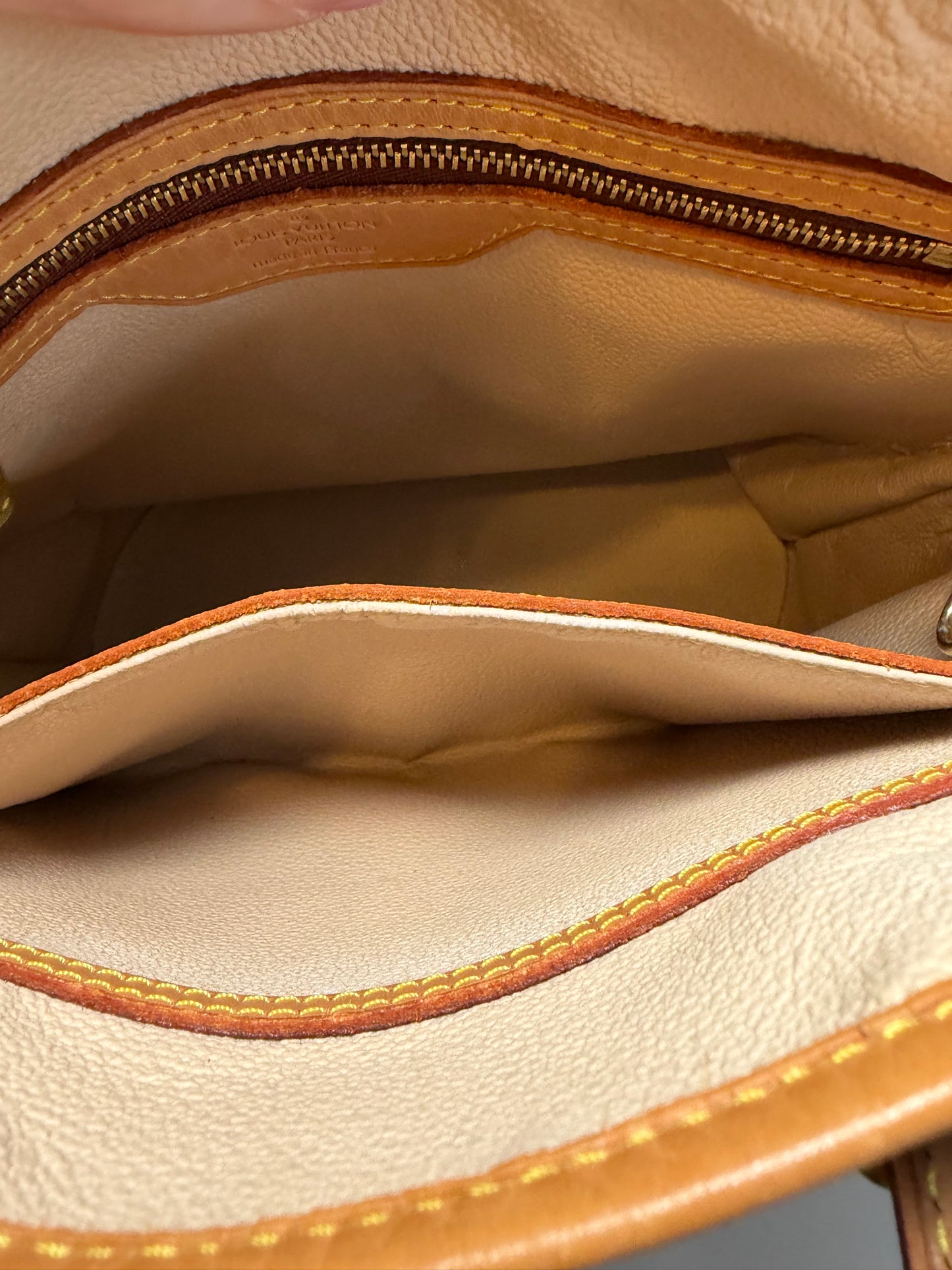 Louis Vuitton Petite Bucket Bag PM Monogram Tote/Shoulder Bag