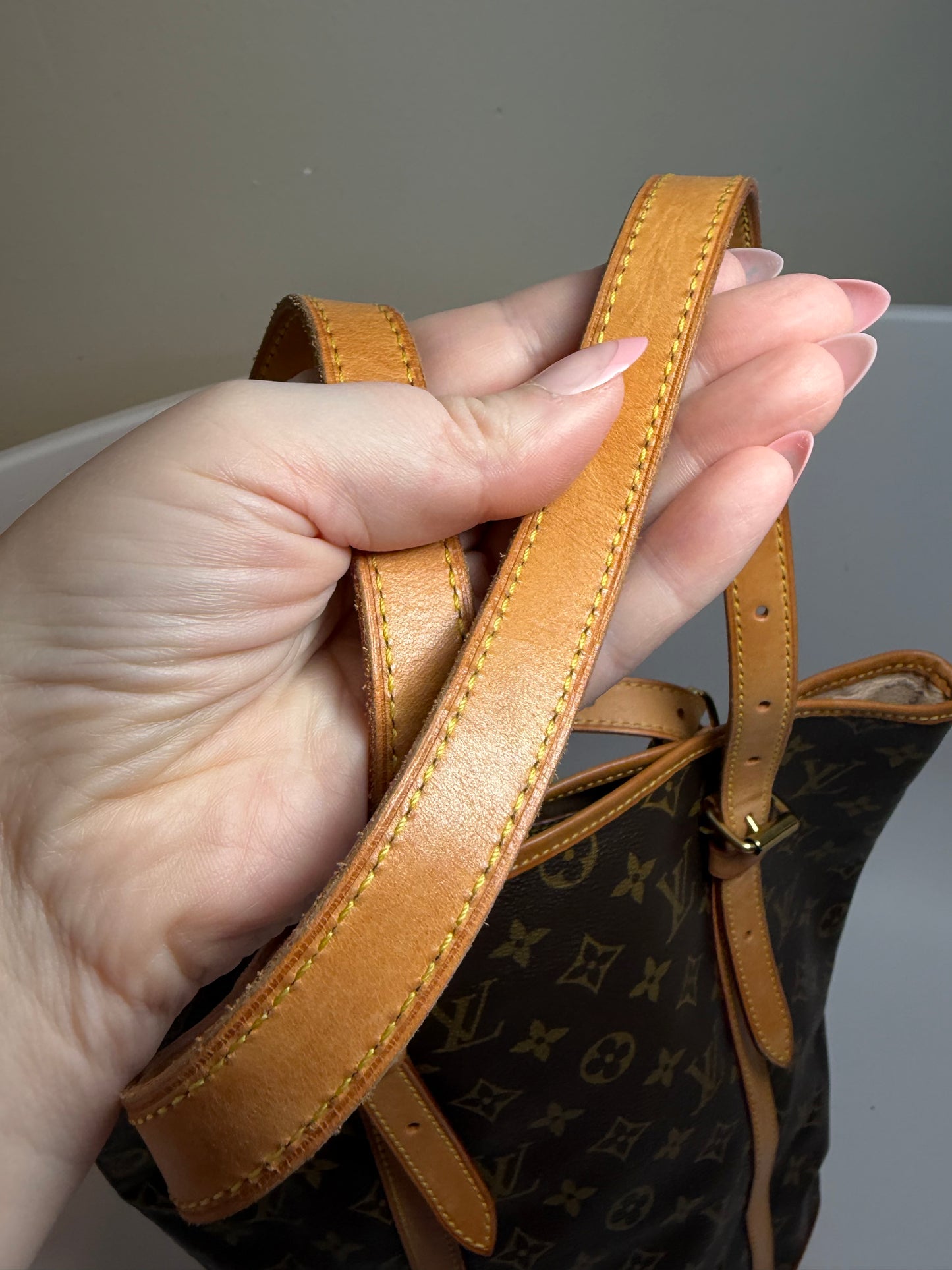 Louis Vuitton Bucket GM Tote Monogram