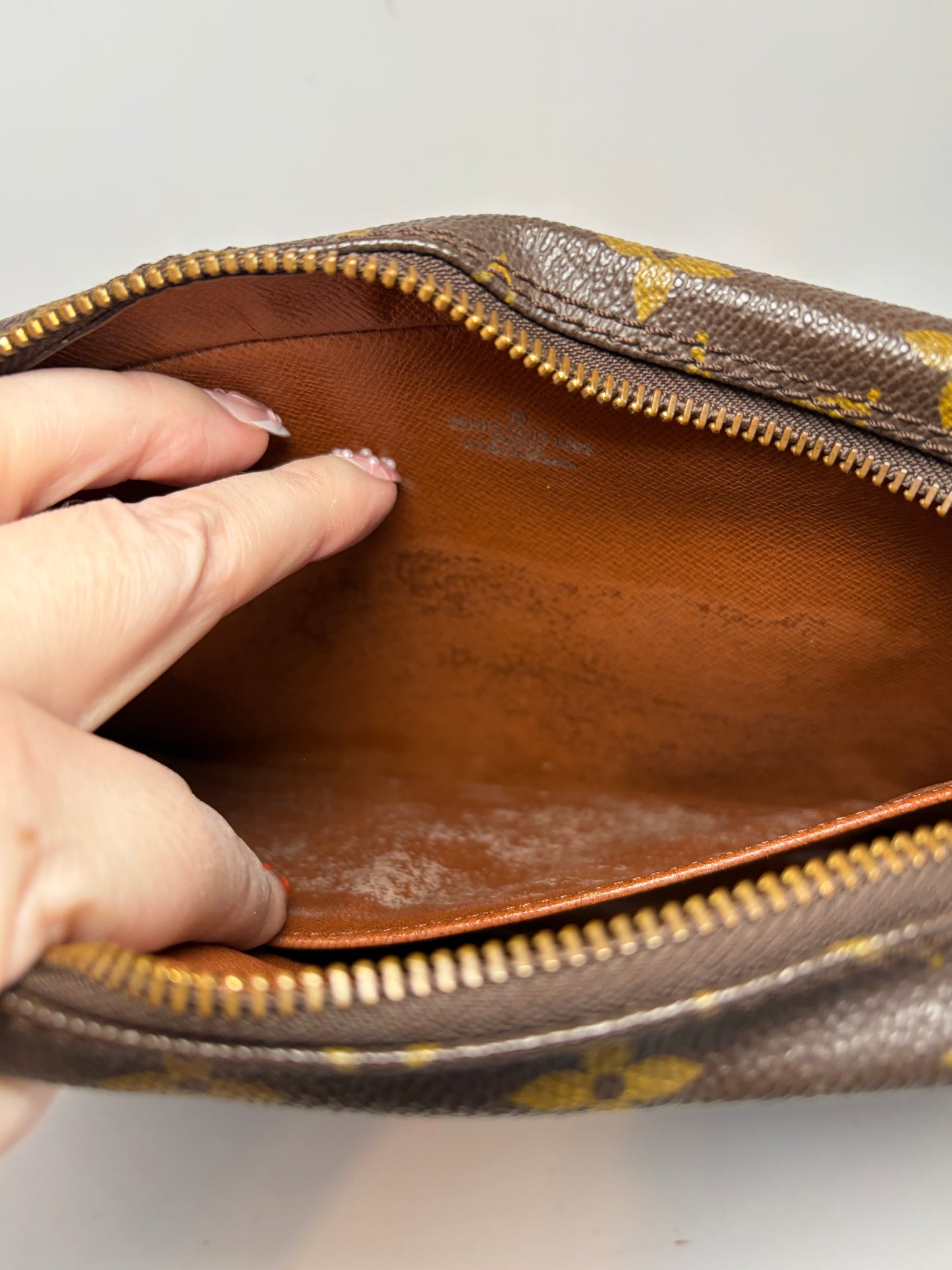 Louis Vuitton Compeigne 23 Monogram Clutch/Pouch