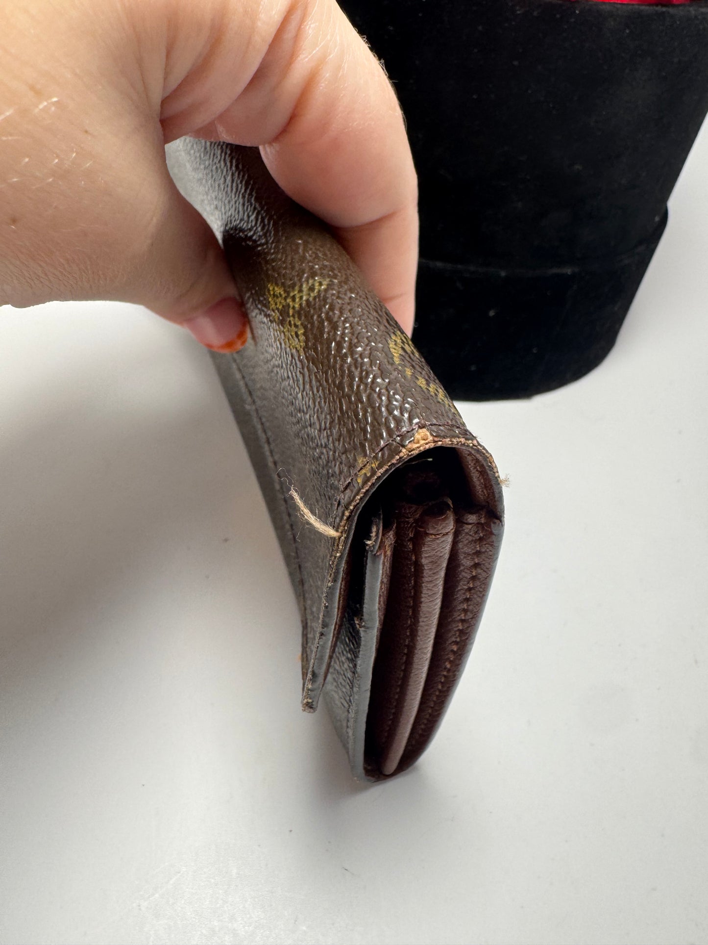 Louis Vuitton Sarah Monogram Wallet - Fair condition
